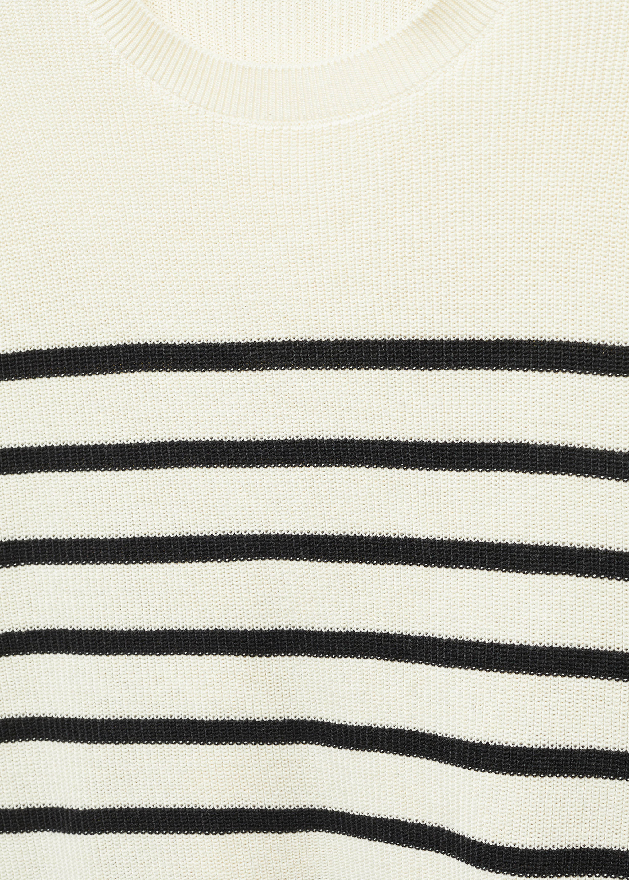 Round-neck knitted sweater - Details of the article 8