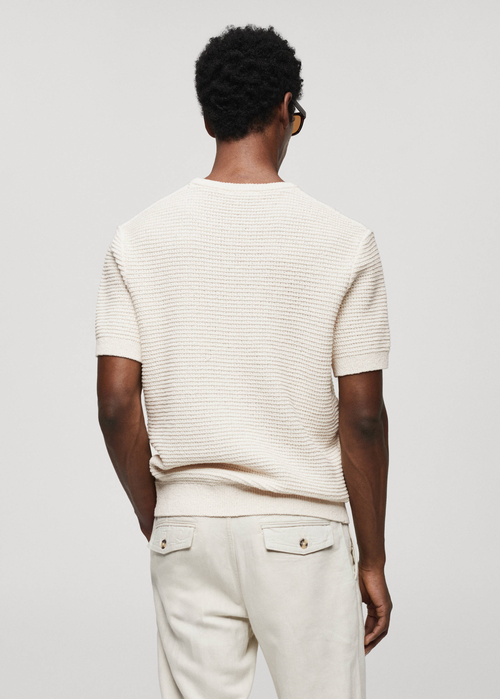 Crochet knit T-shirt - Reverse of the article