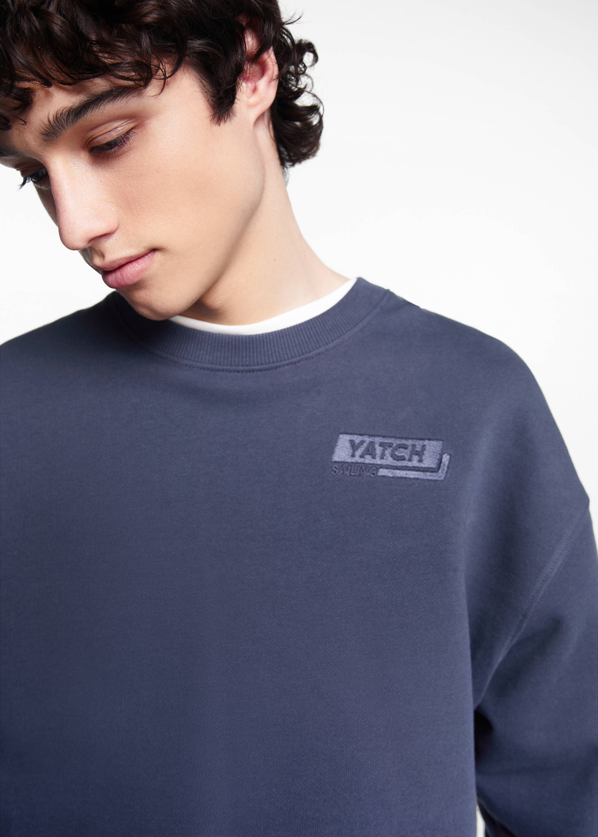 Sweatshirt with printed back - Details of the article 1