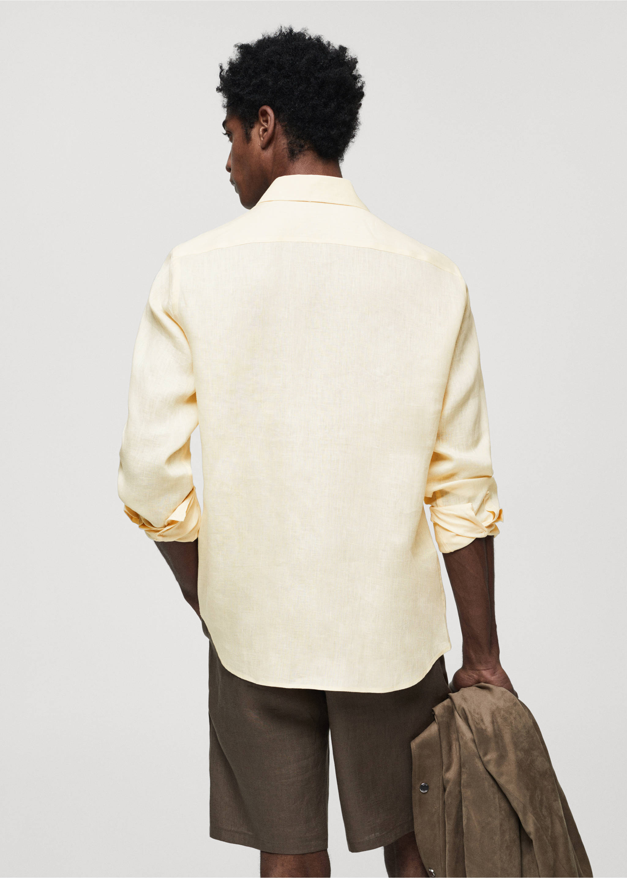 Regular-fit 100% linen shirt - Reverse of the article, Yellow. Ref: 67096311-00.