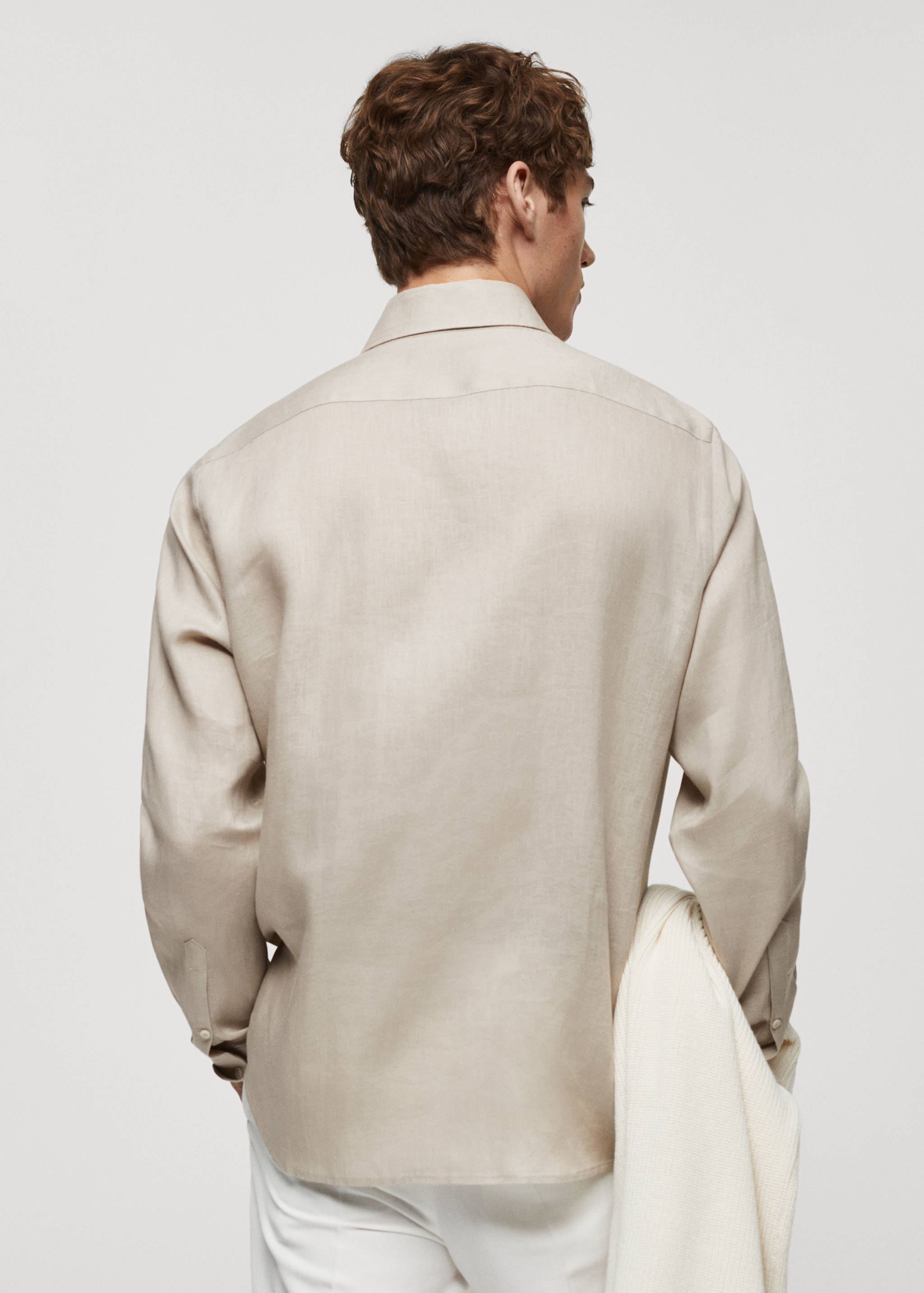 Regular-fit 100% linen shirt - Reverse of the article