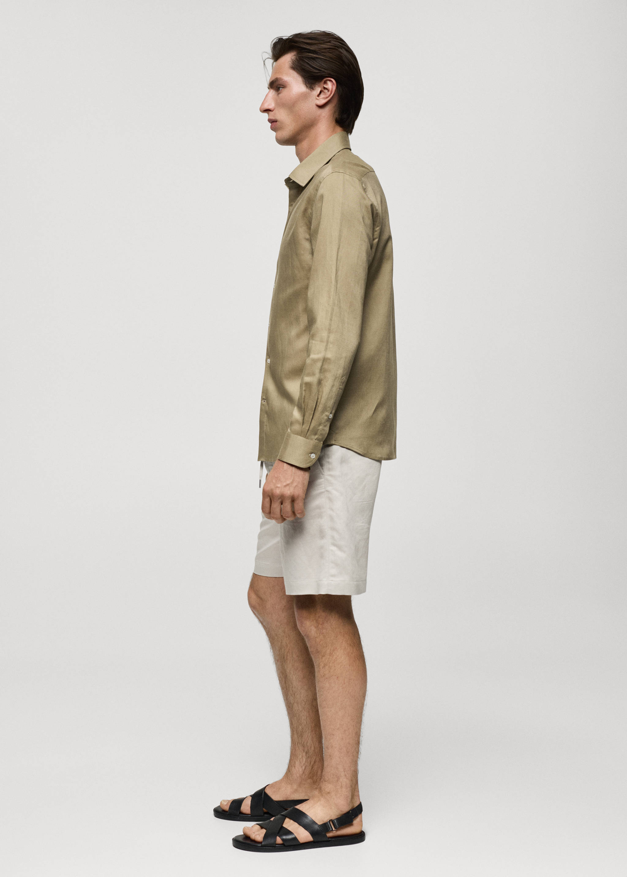 Regular-fit 100% linen shirt - Details of the article 2