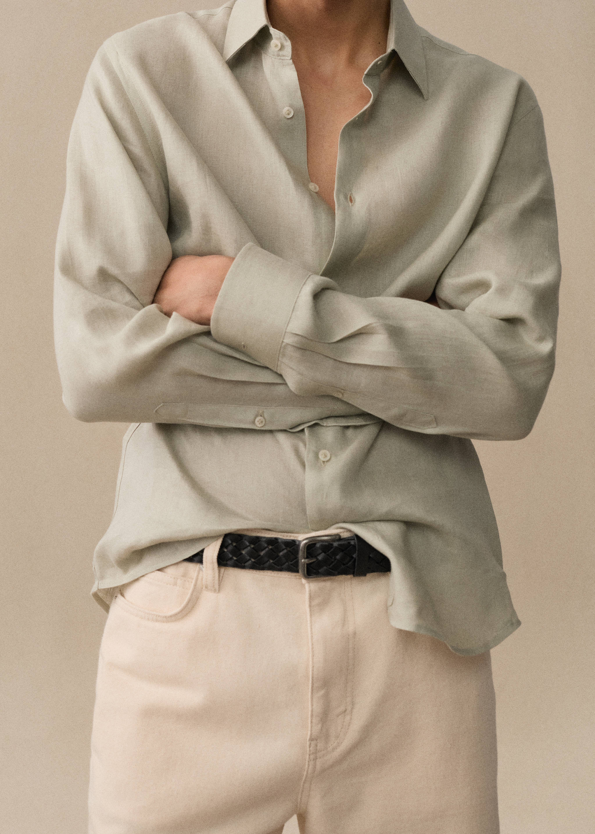 Regular-fit 100% linen shirt - Details of the article 9, Aqua Green. Ref: 67096311-00.