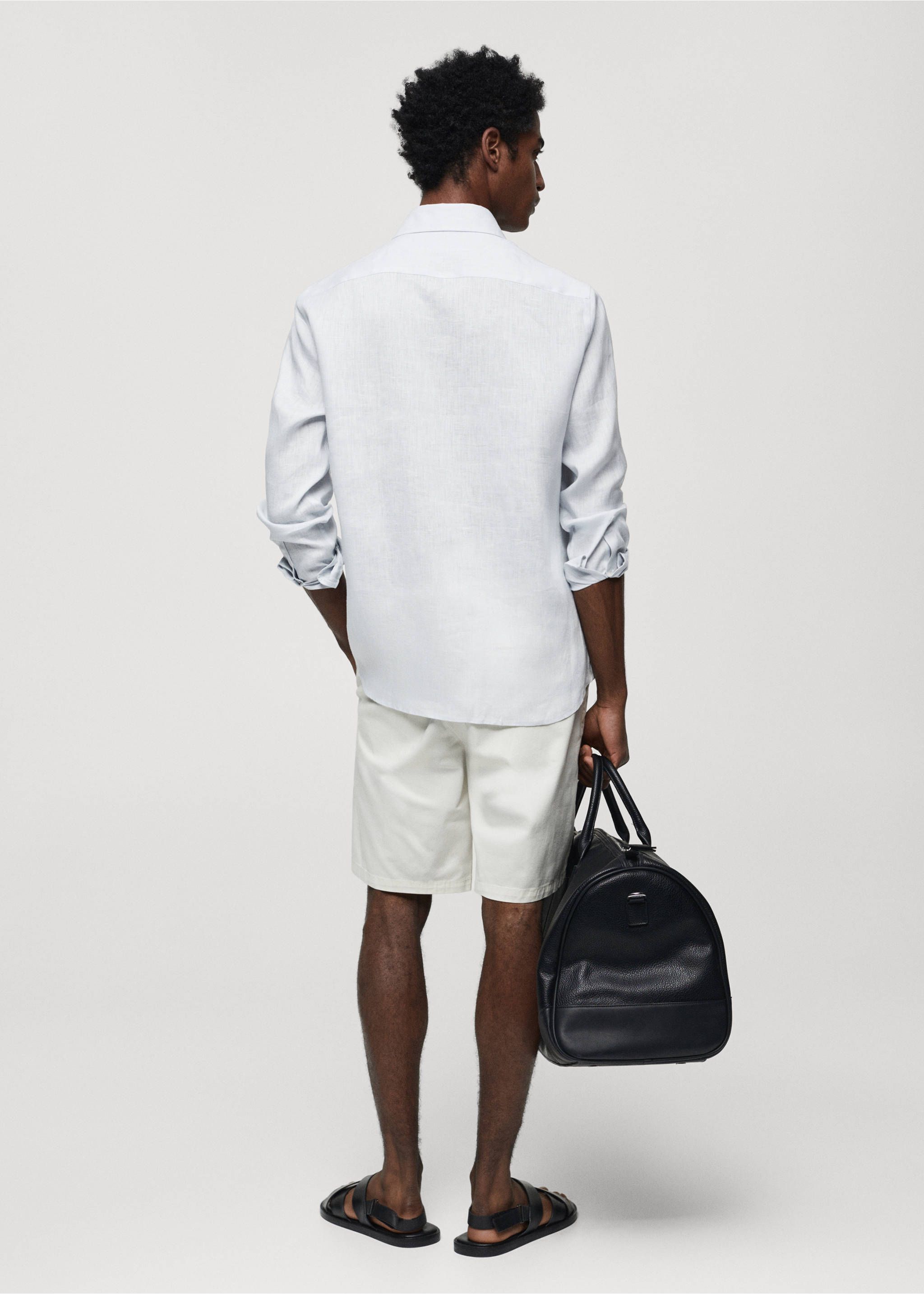 Regular-fit 100% linen shirt - Reverse of the article, Sky Blue. Ref: 67096311-00.