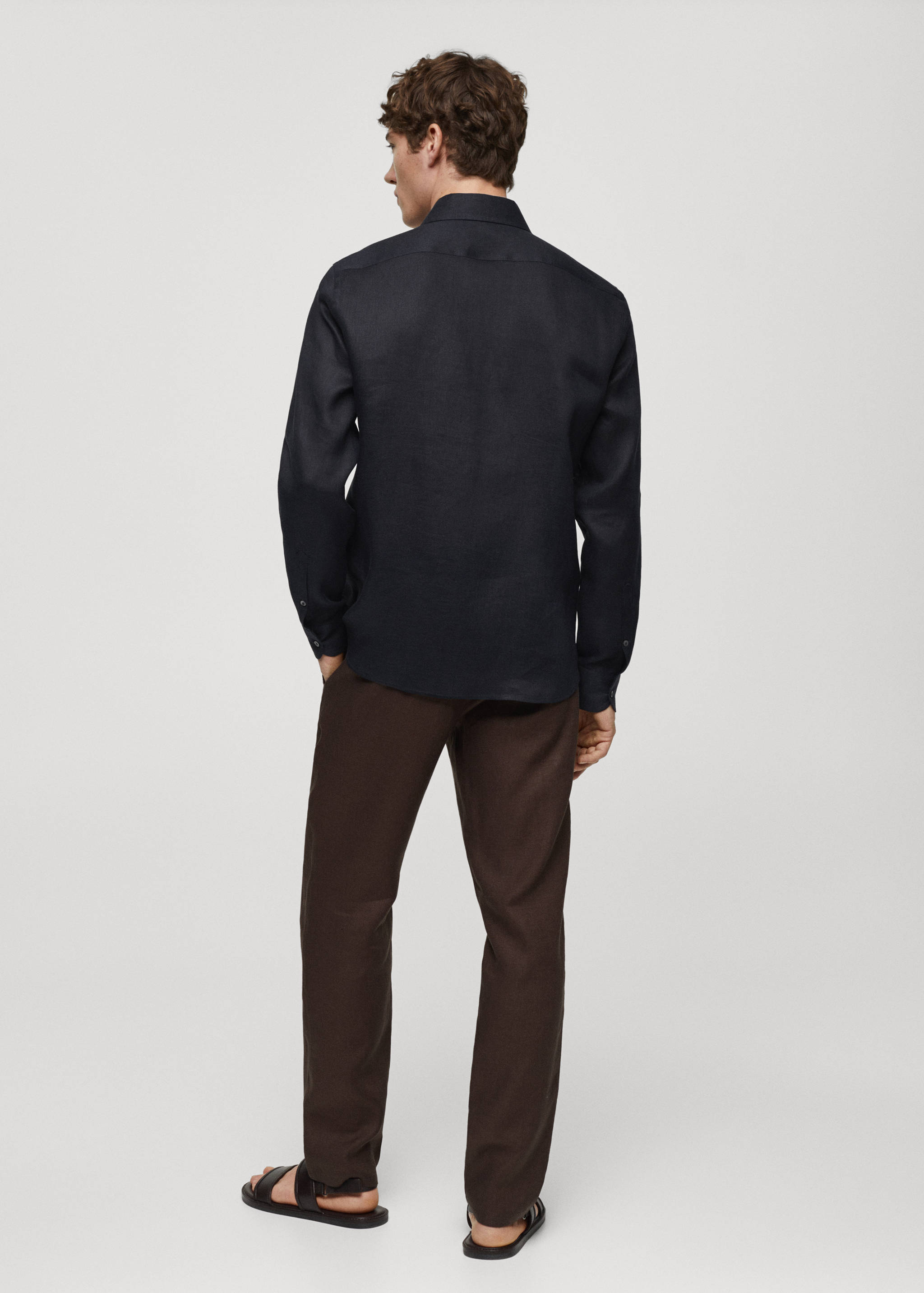 Regular-fit 100% linen shirt - Reverse of the article