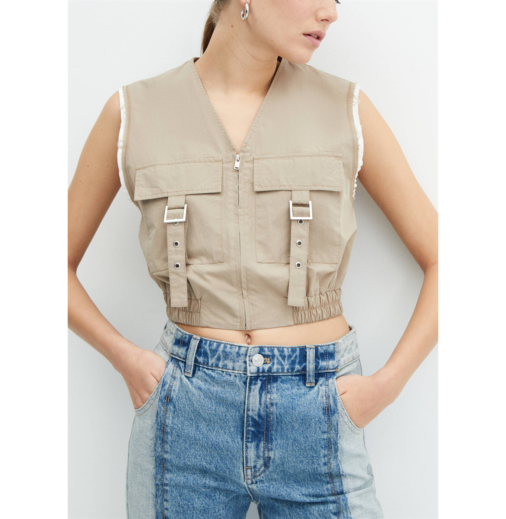 Vest with cargo pockets - Details of the article 6
