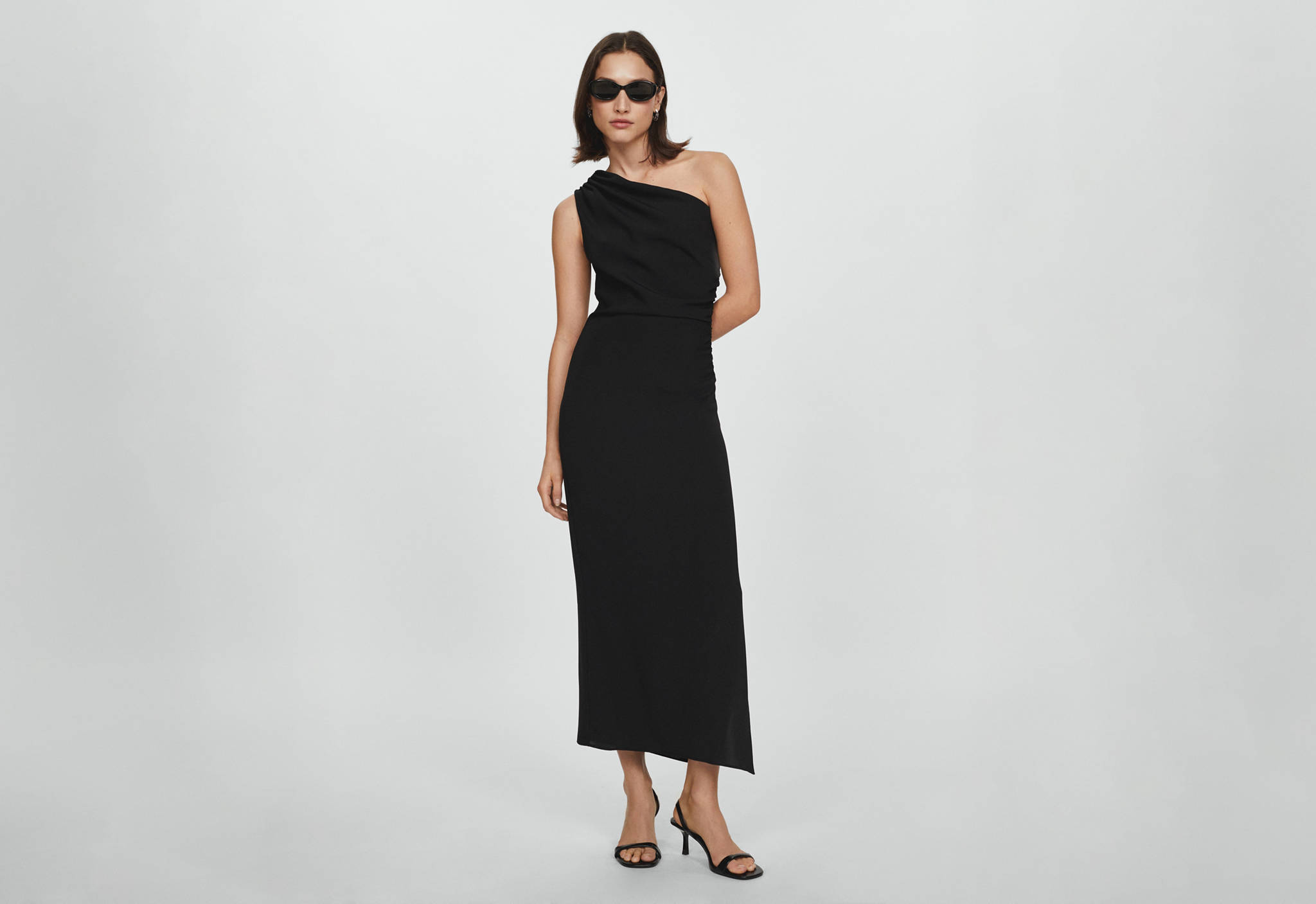 Asymmetrical dress with side slit - Panoramic plane