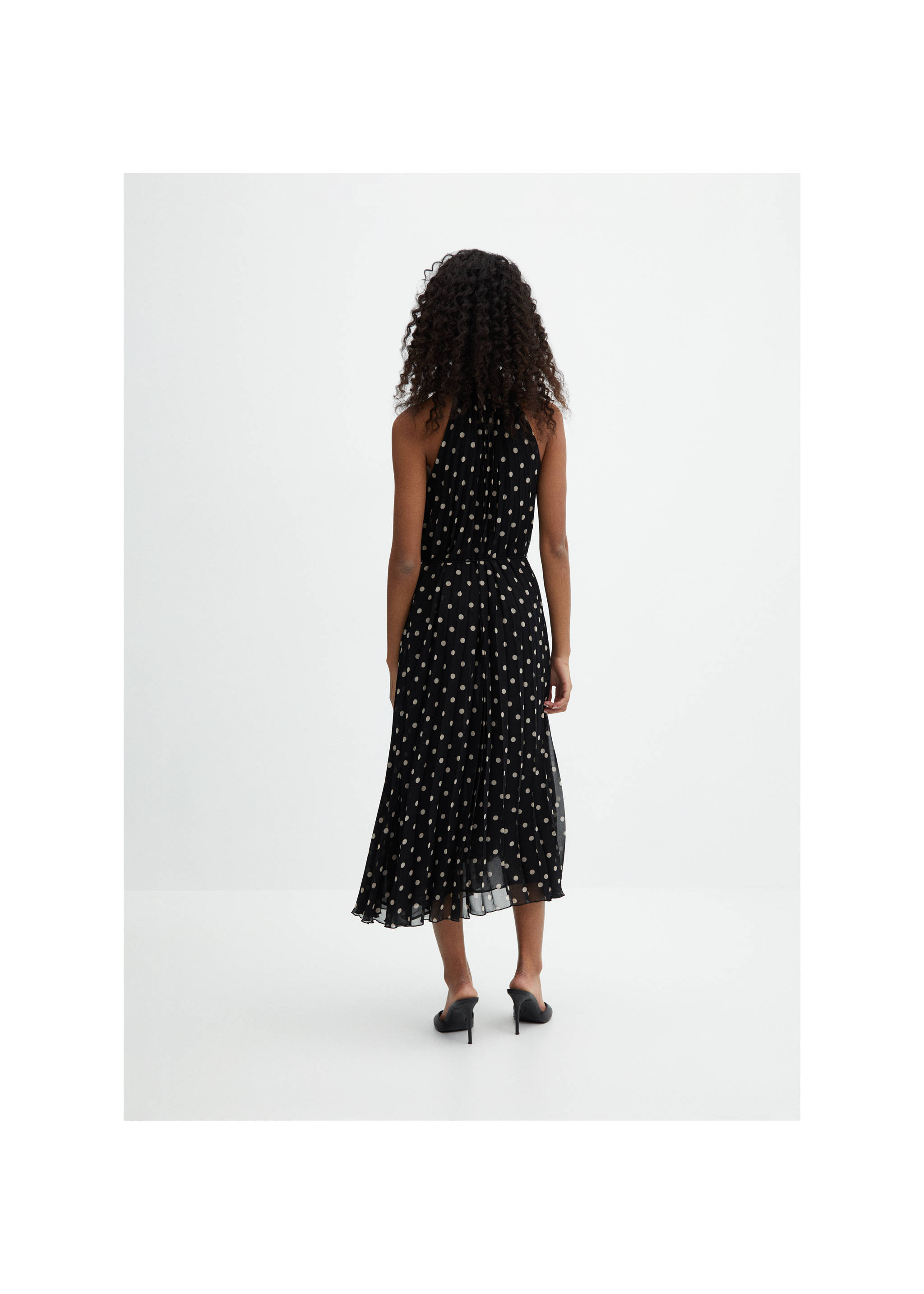 Polka-dot pleated dress - Reverse of the article, Black. Ref: 67096338-00.