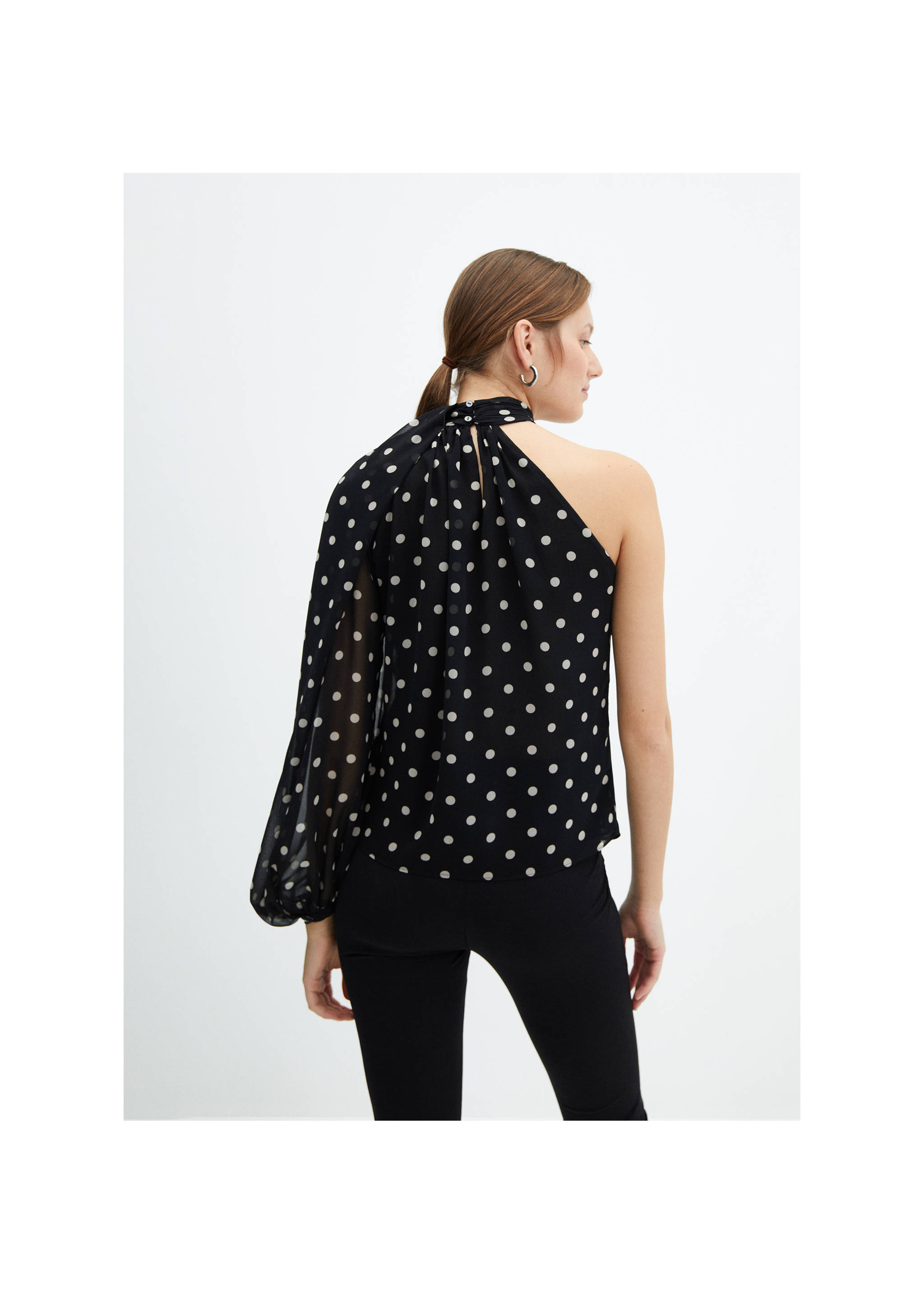 Asymmetric polka dot blouse - Reverse of the article, Black. Ref: 67096342-00.