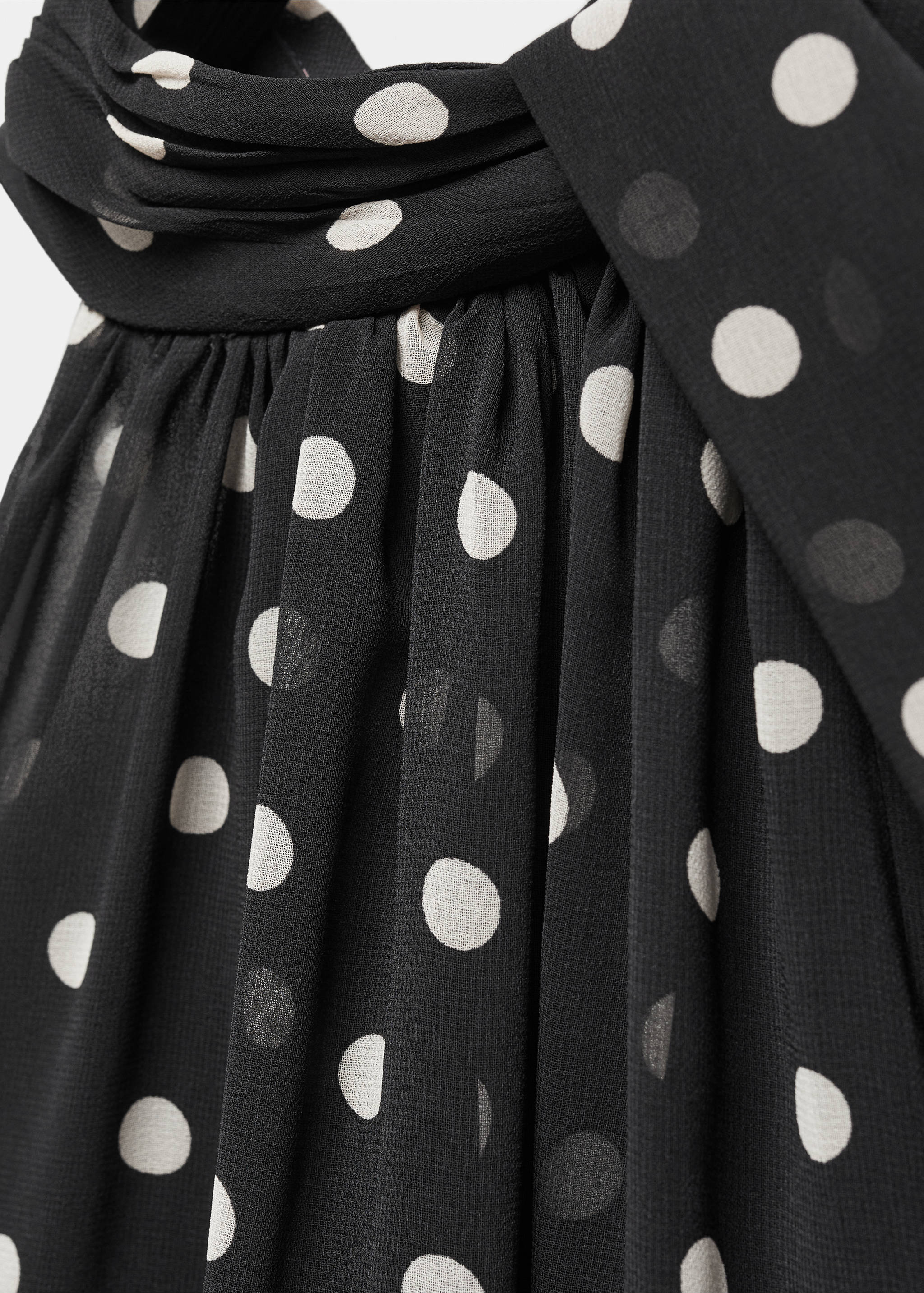 Asymmetric polka dot blouse - Details of the article 8, Black. Ref: 67096342-00.