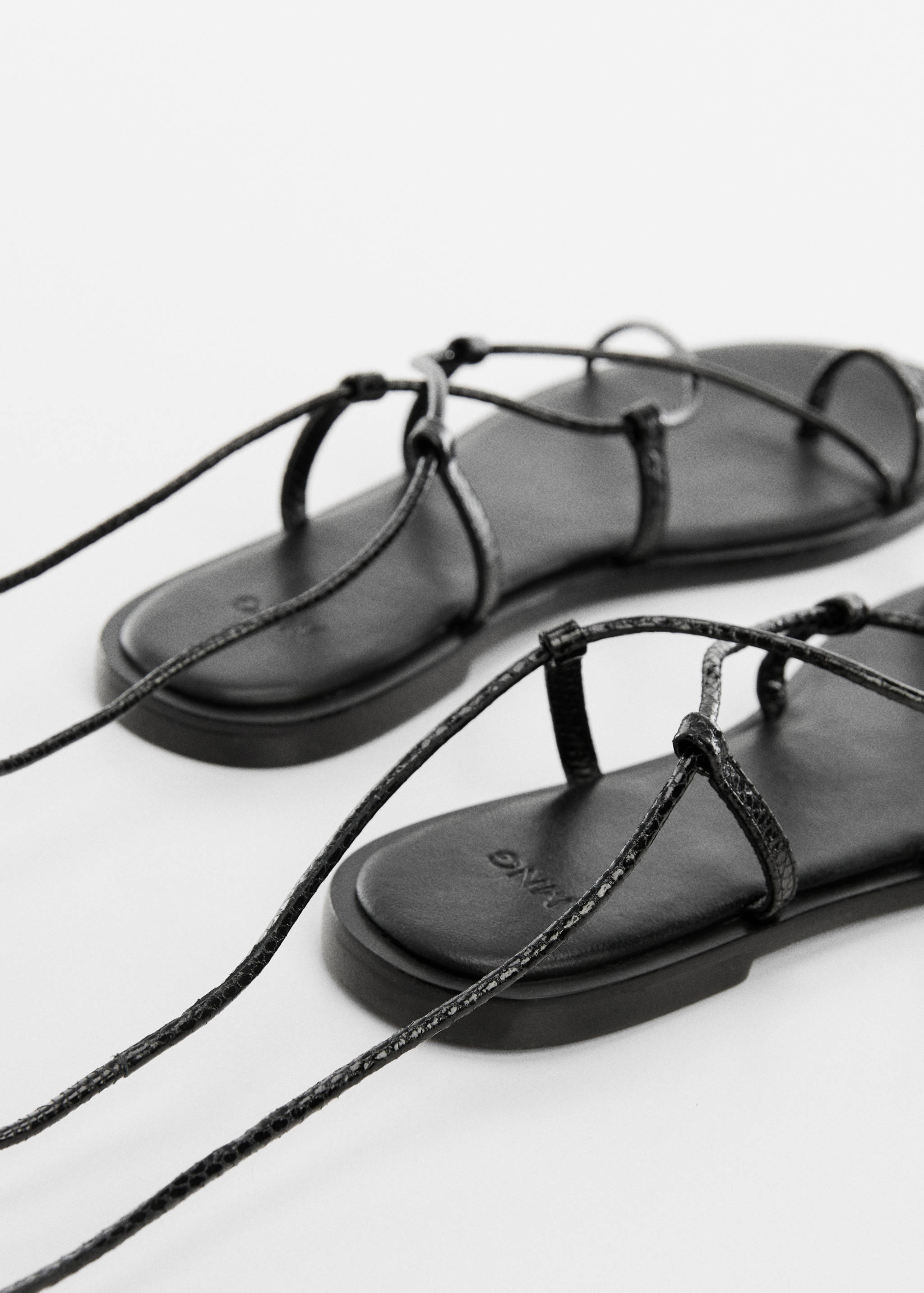 Кожаные сандалии с ремешками - Деталь изделия 1
