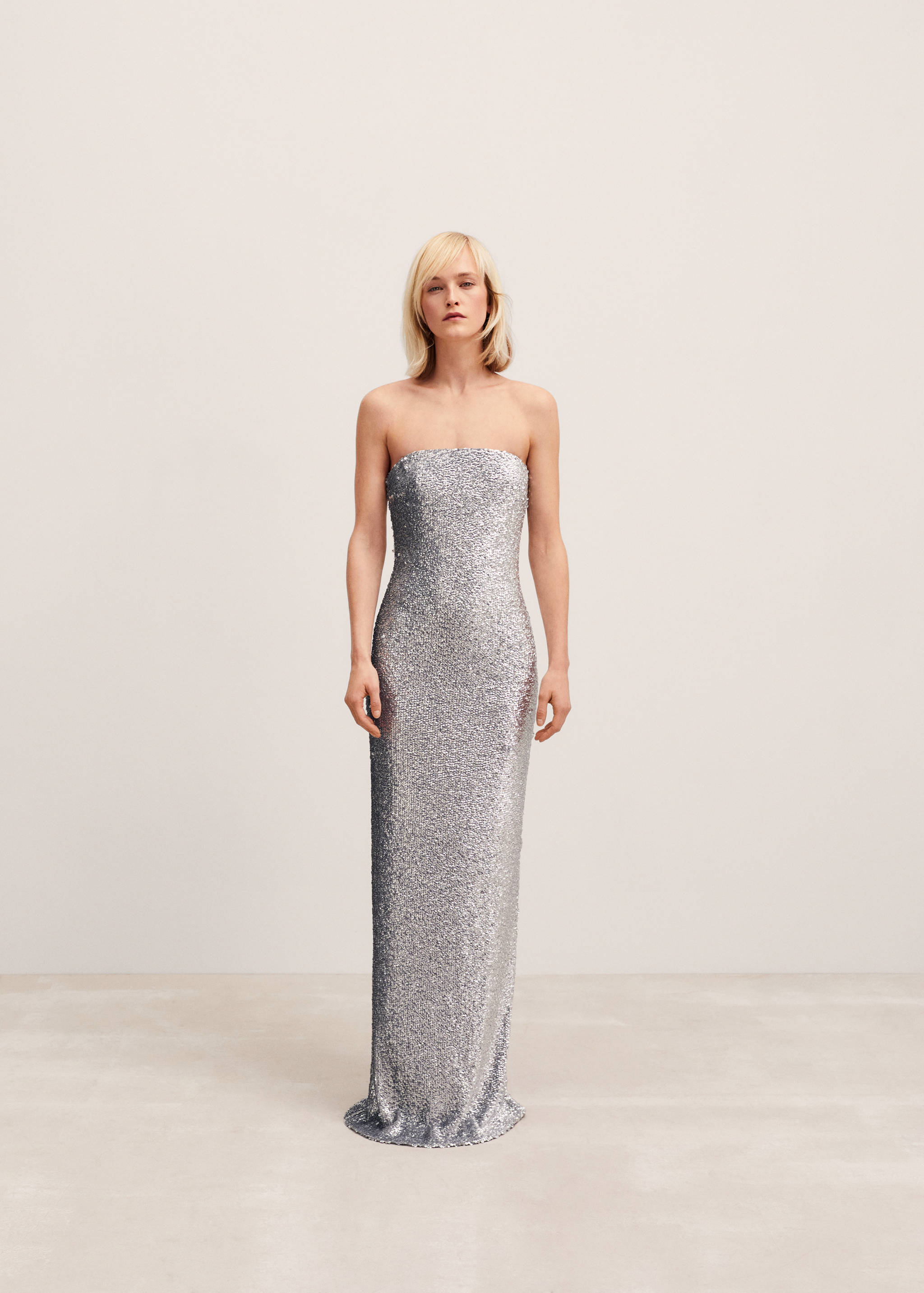 Strapless sequined dress - General plane