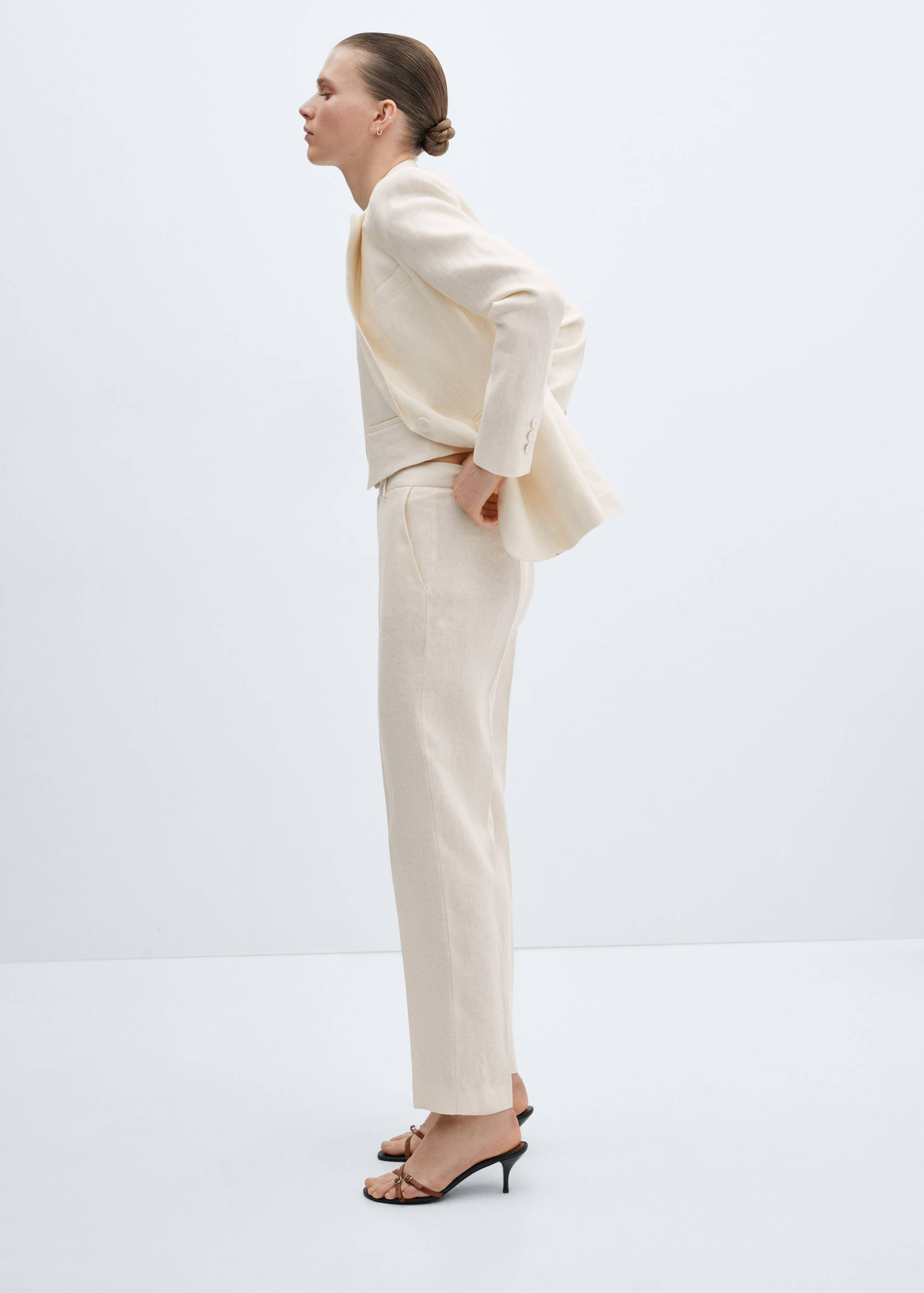 Linen suit trousers - Details of the article 2