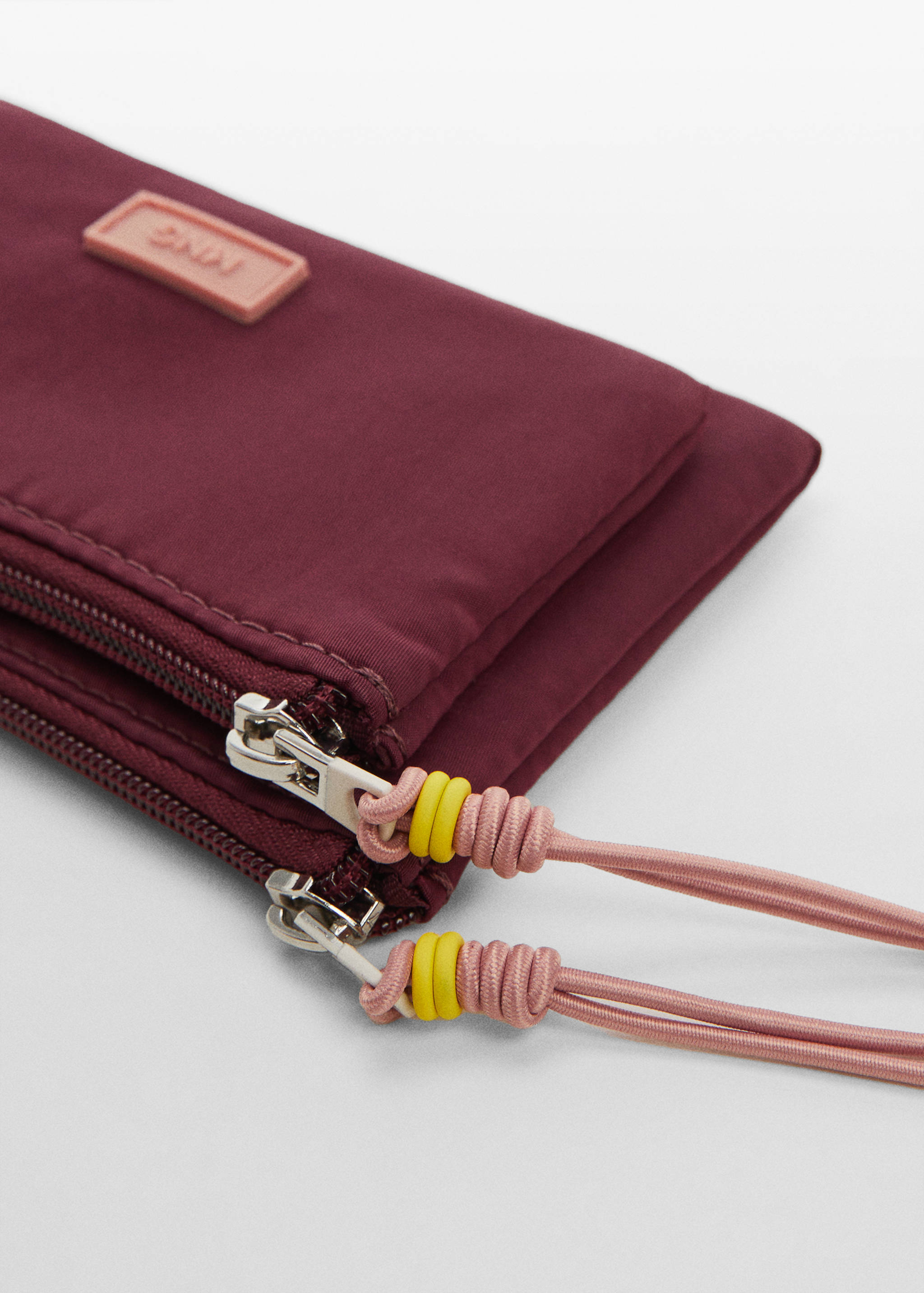 محفظة نقود معدنية مزدوجة مع شعار - رؤية وسط