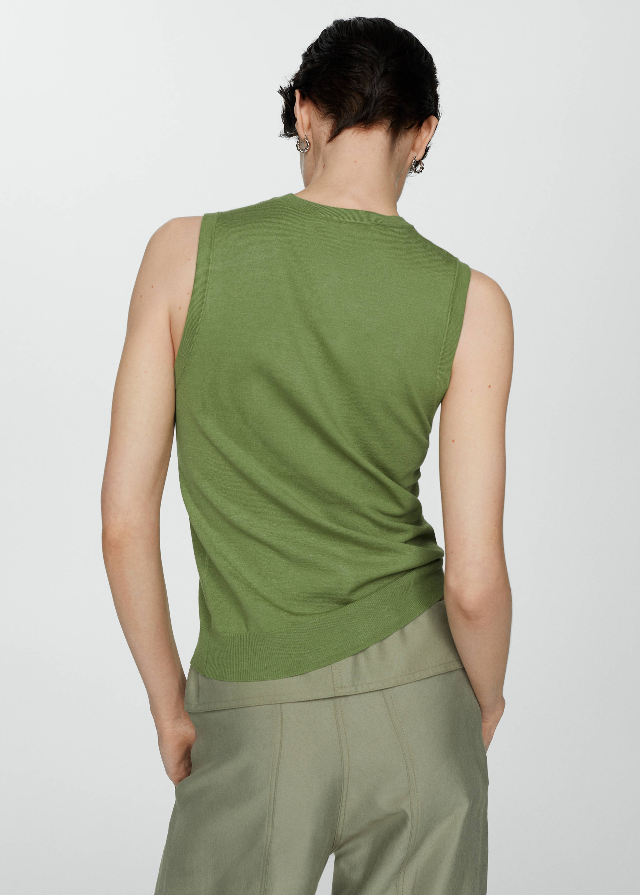 Knitted top with wide straps - Reverse of the article