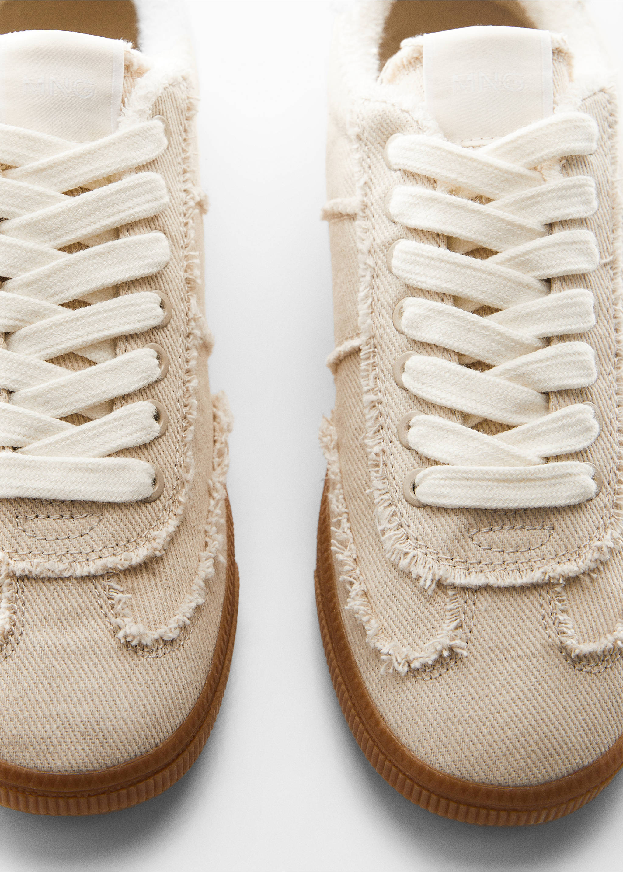 Trainers with frayed details - Details of the article 5, Beige. Ref: 67097689-00.