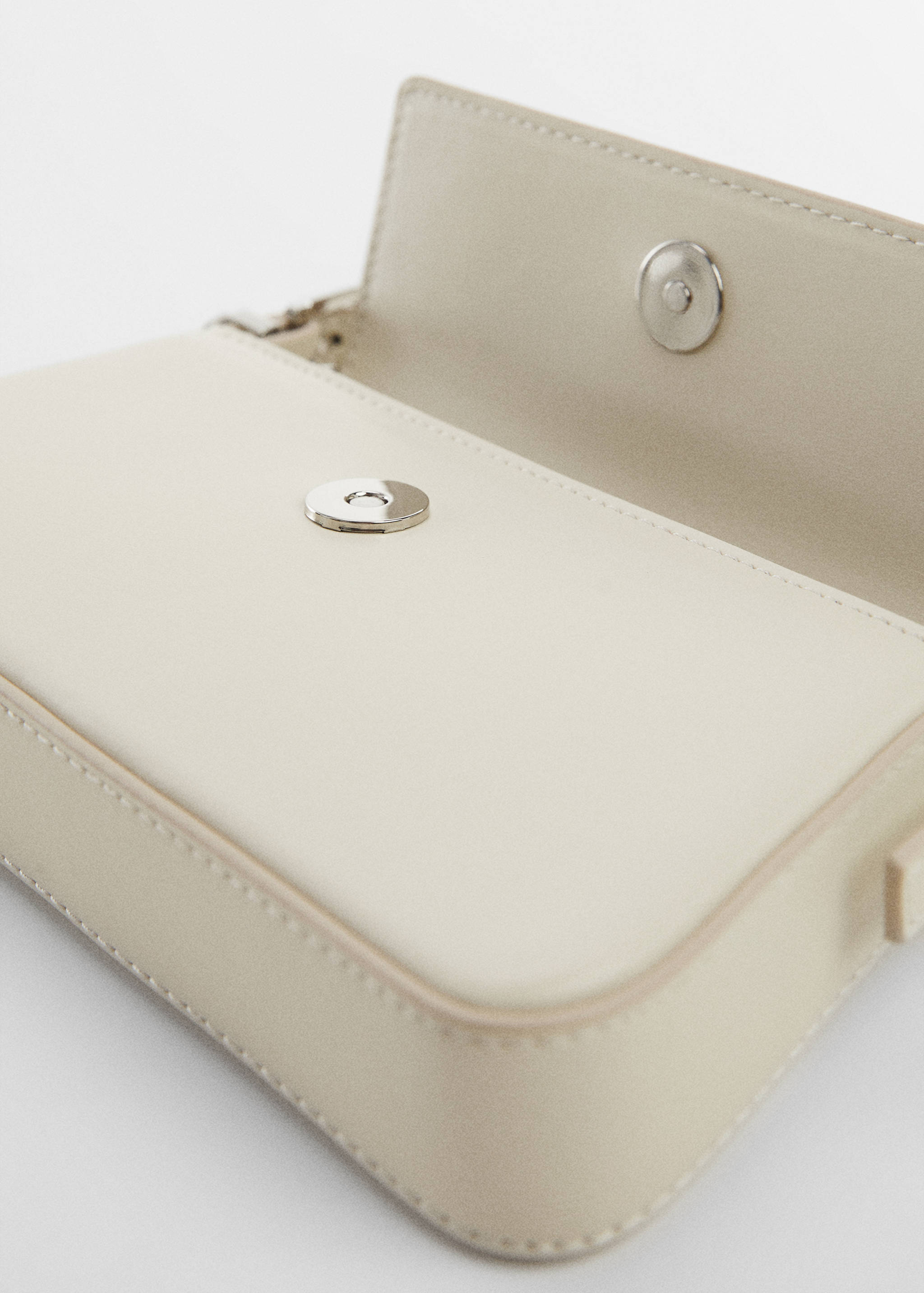 Double strap bag with flap - Details of the article 2