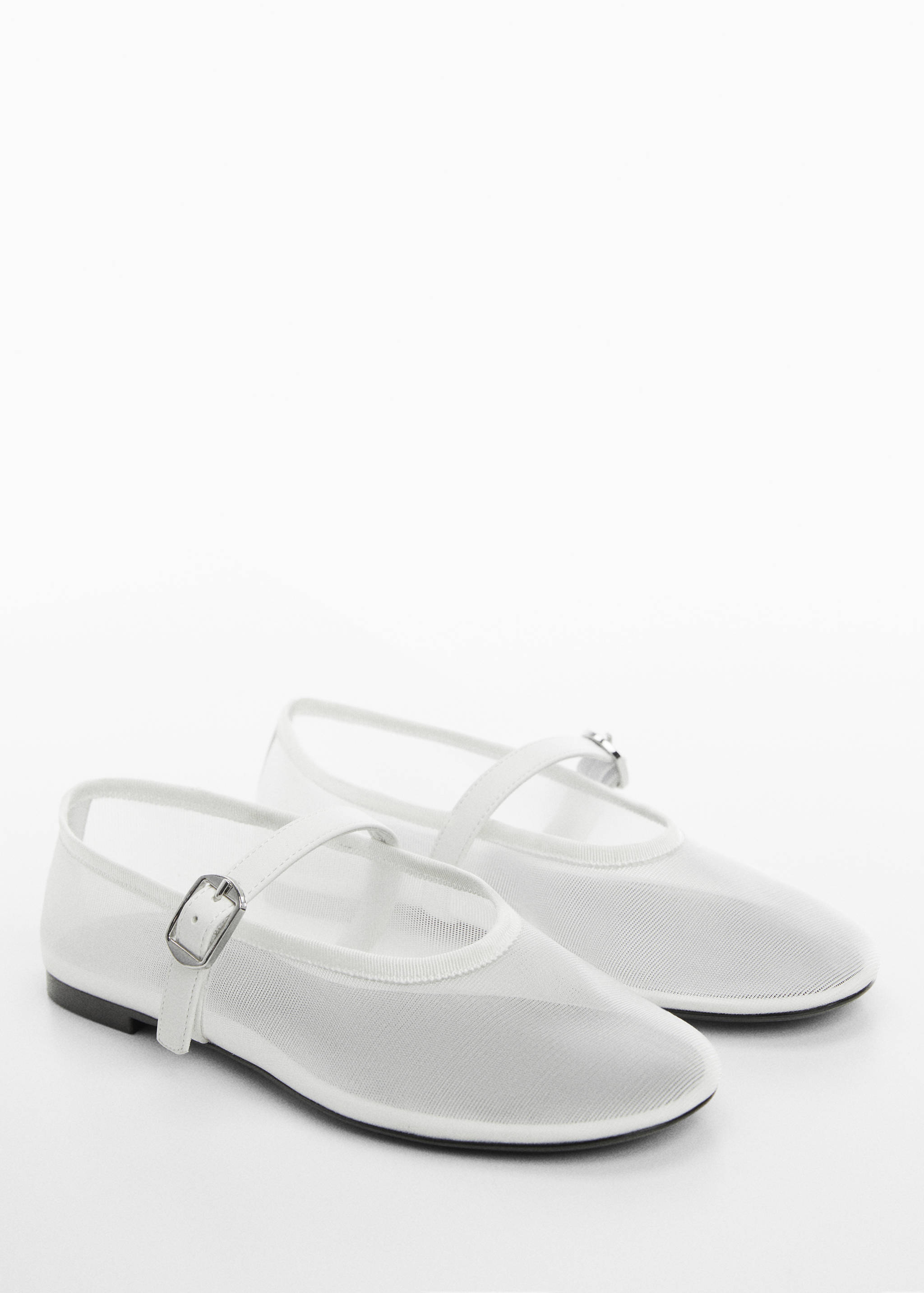 Балетки из сеточки с ремешком и пряжкой - Средний план