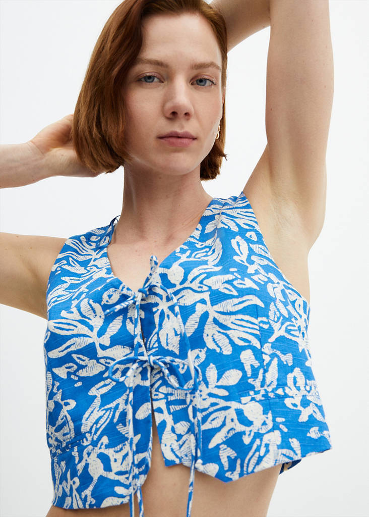 Gilet with tie closure — Blue