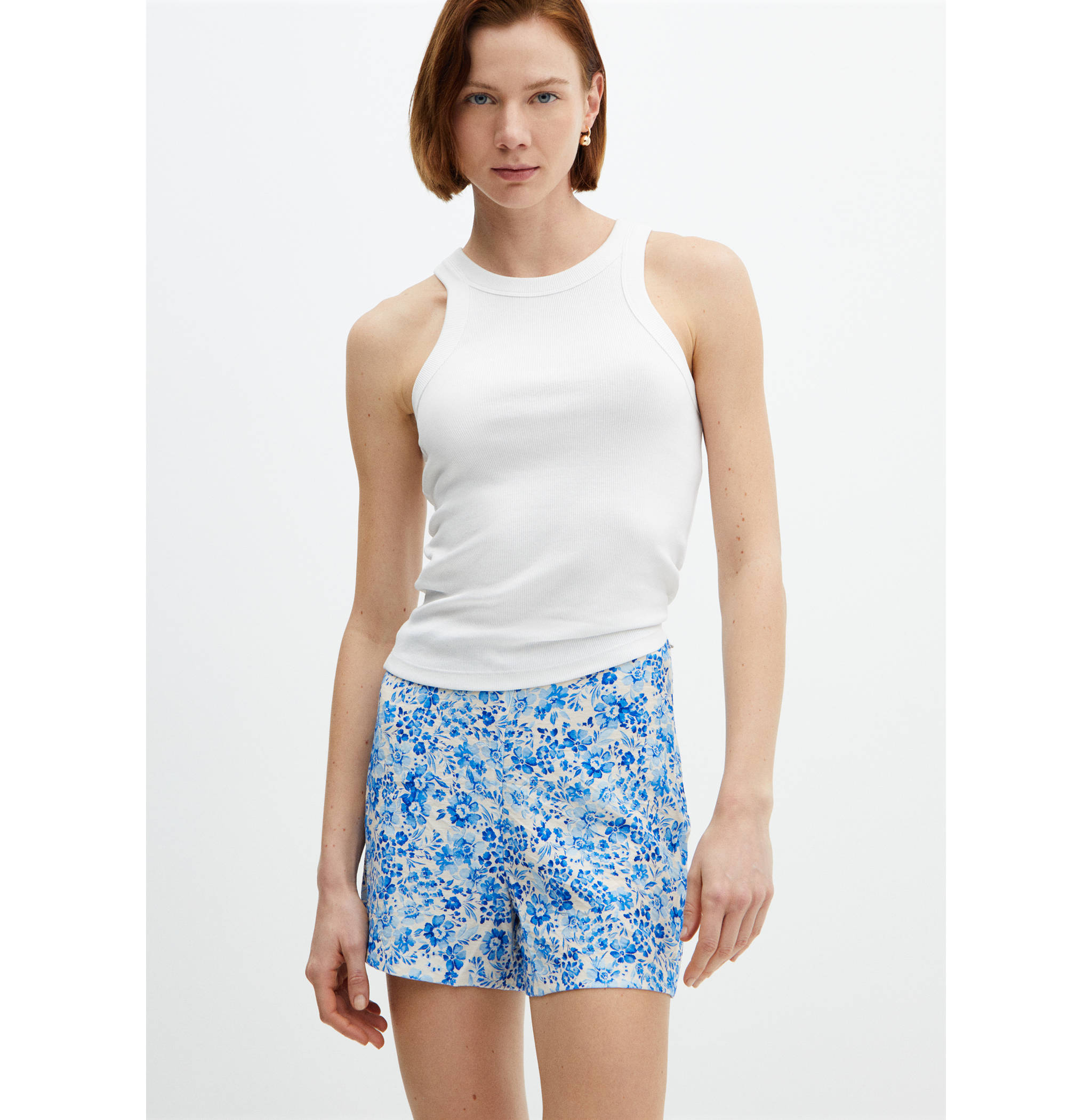Shorts rectos estampado floral - Plano medio