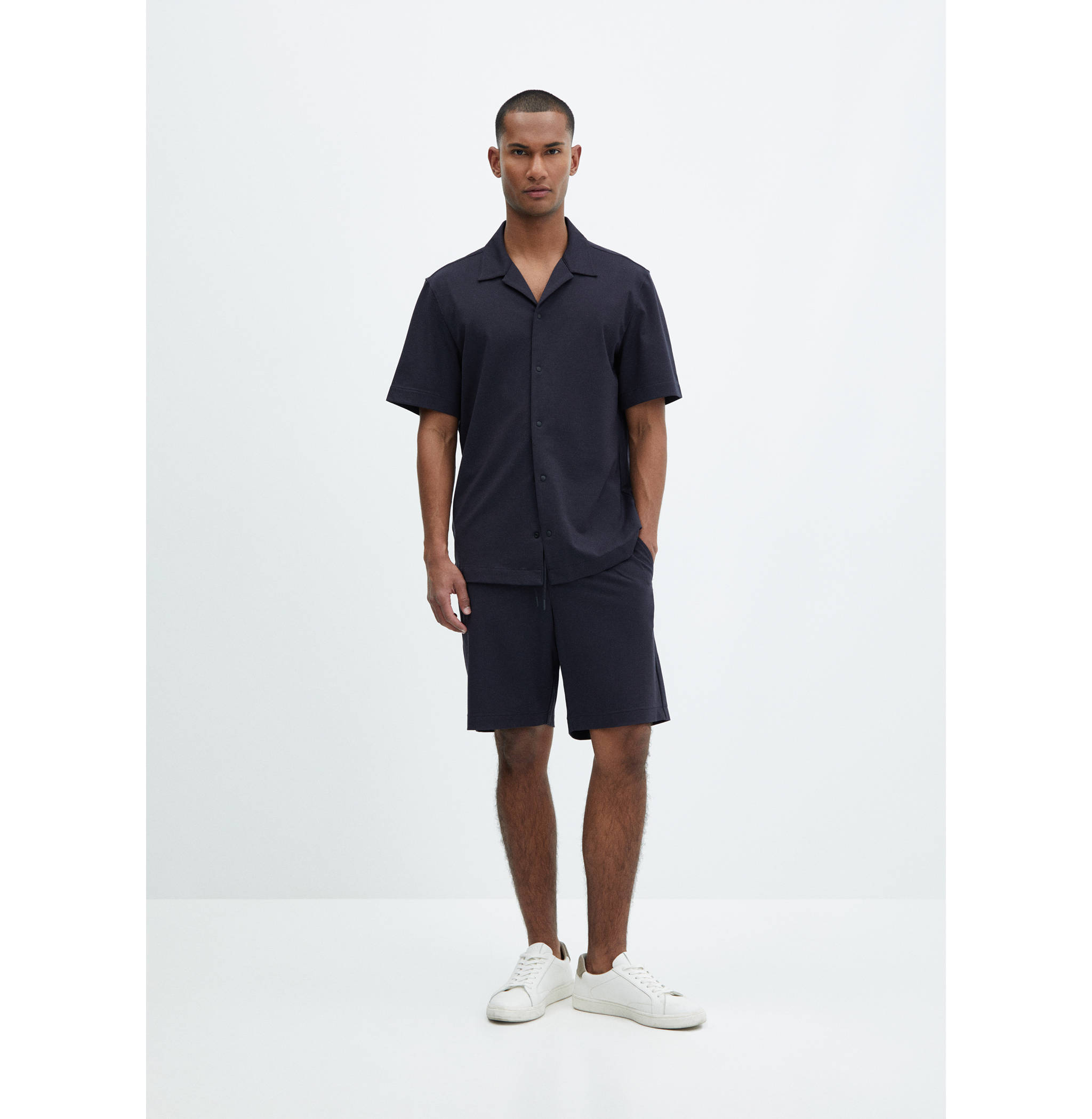 Camisa regular fit cuello bowling - Plano general