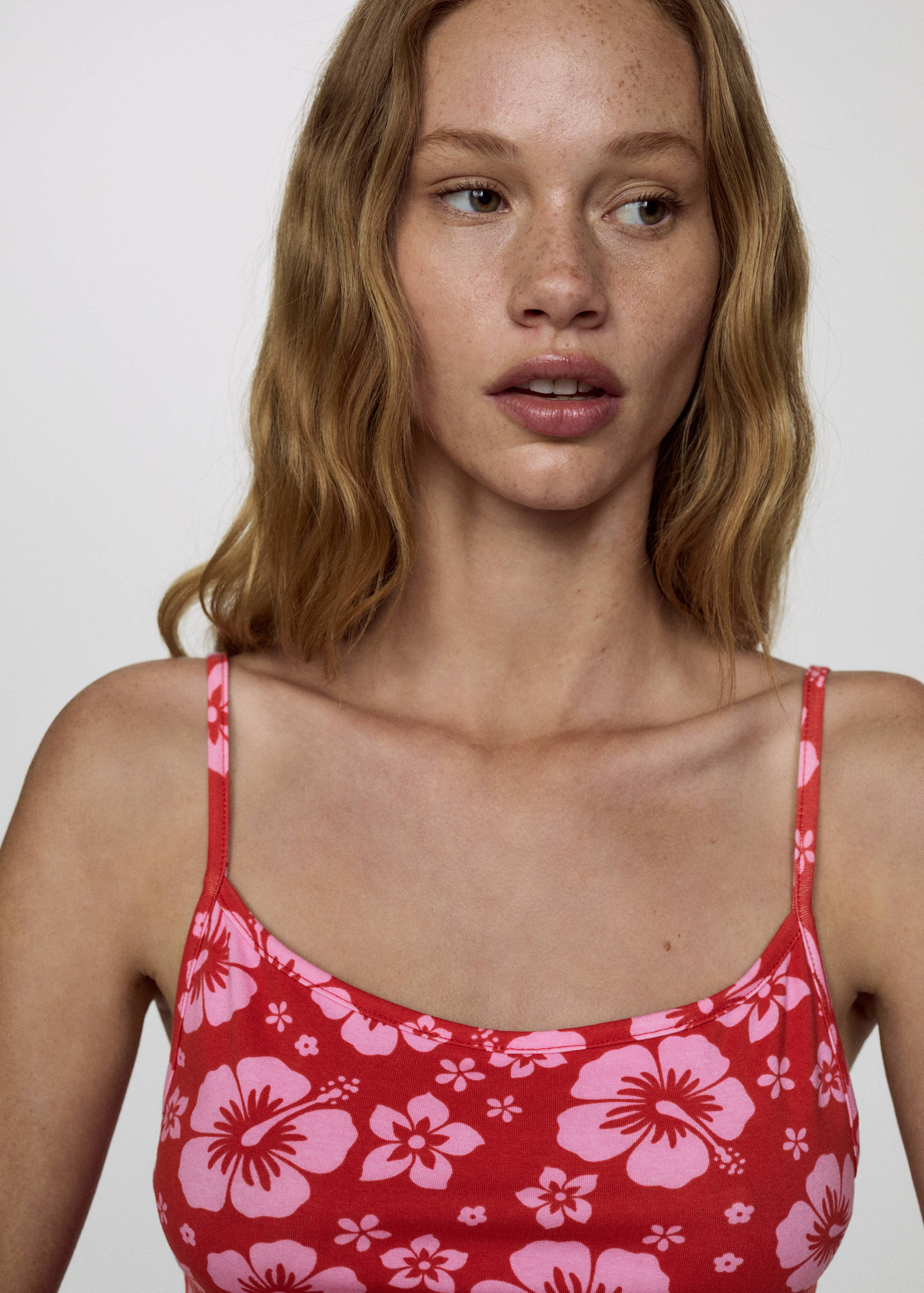 Short floral dress - Details of the article 1