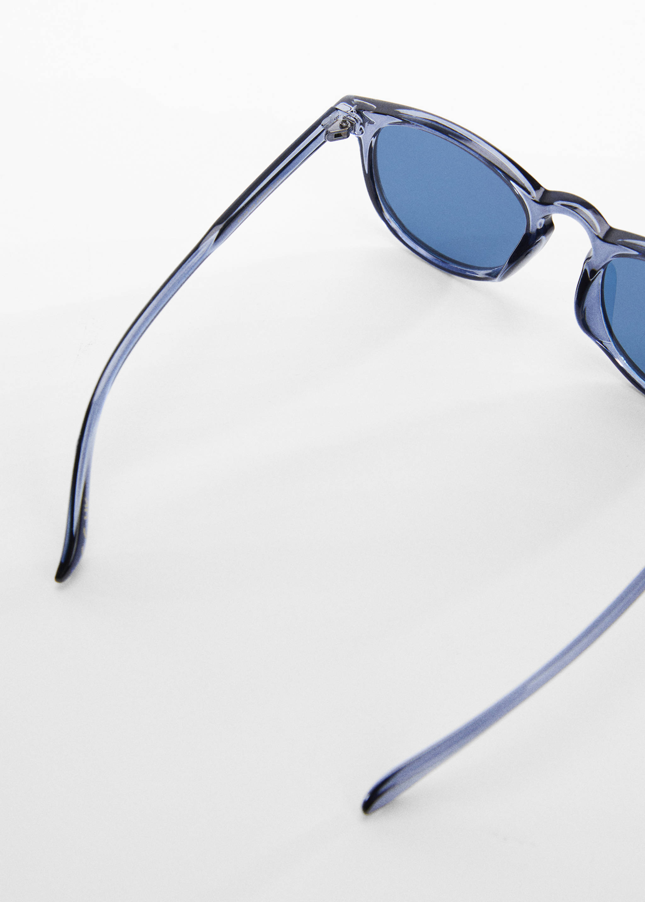 Resin frame sunglasses - Details of the article 1