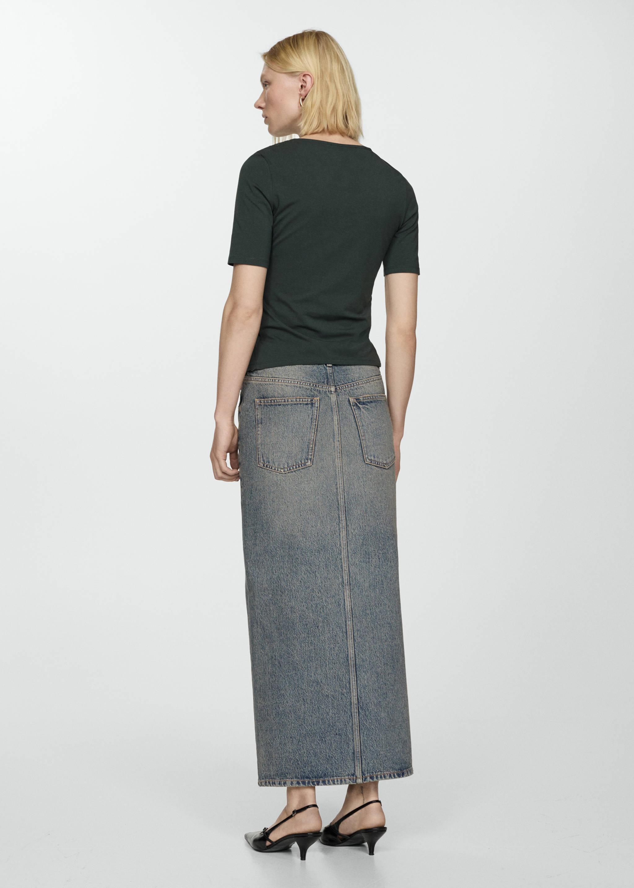 Long denim skirt - Reverse of the article