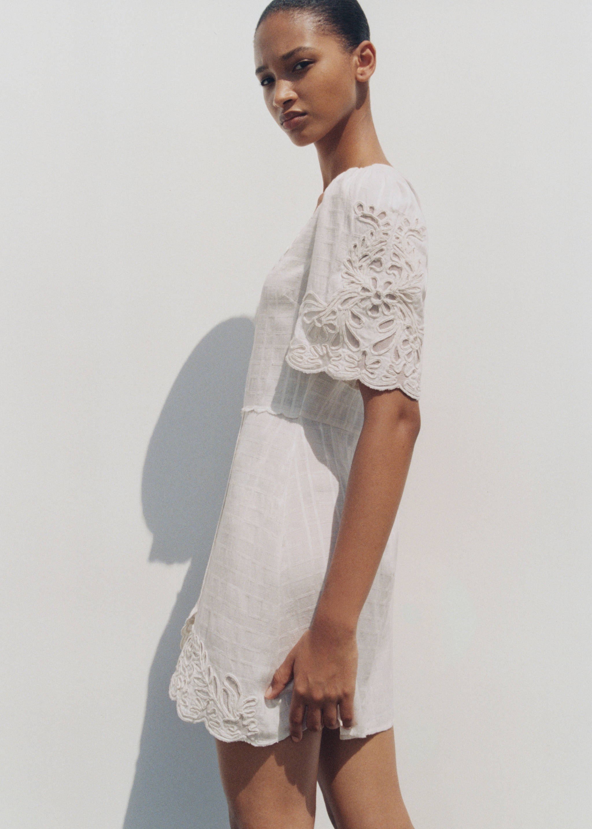 Robe courte brodée - Détail de l'article 6