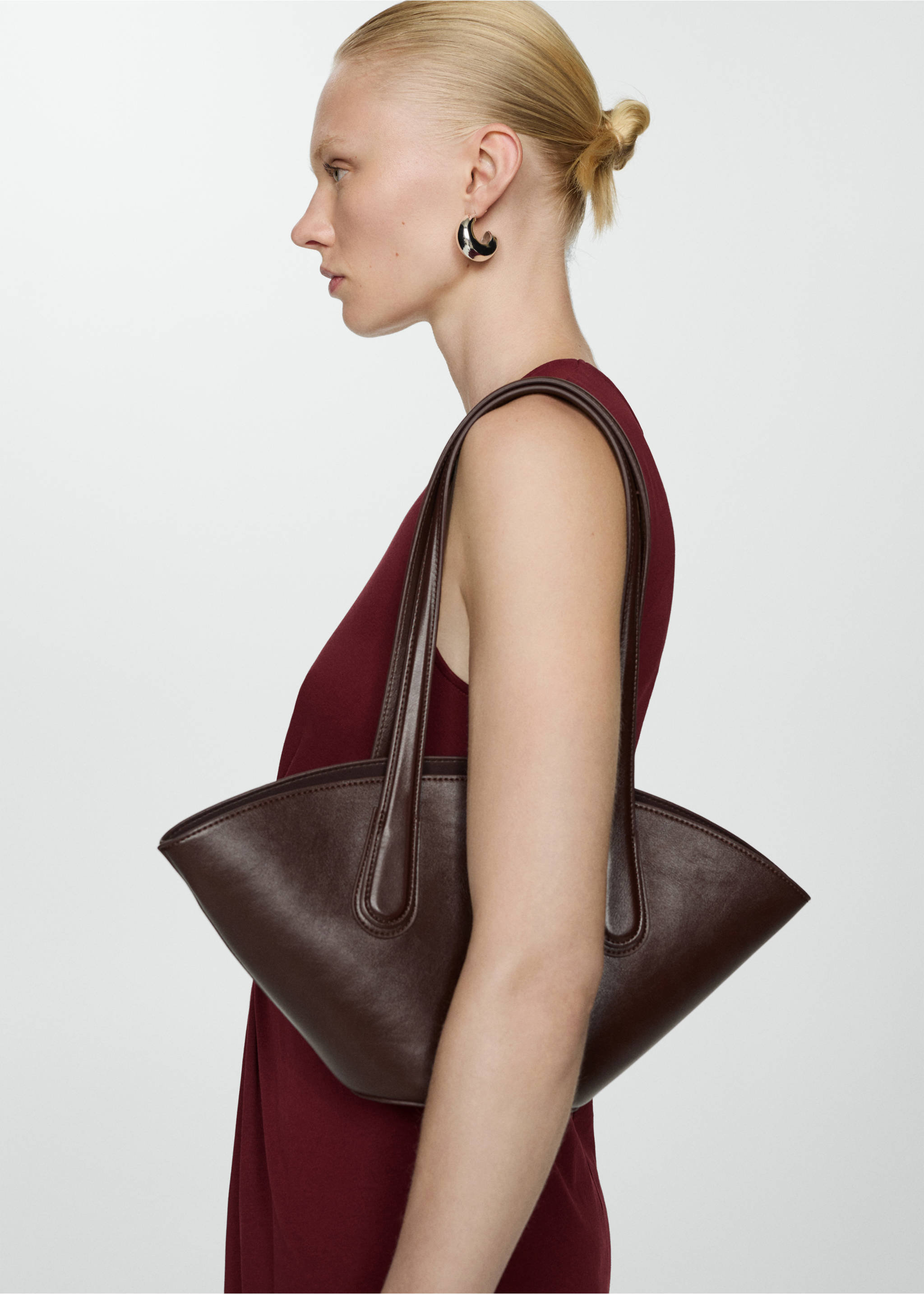 Midi-dress with draped detail - Details of the article 1, Maroon. Ref: 77000368-00.