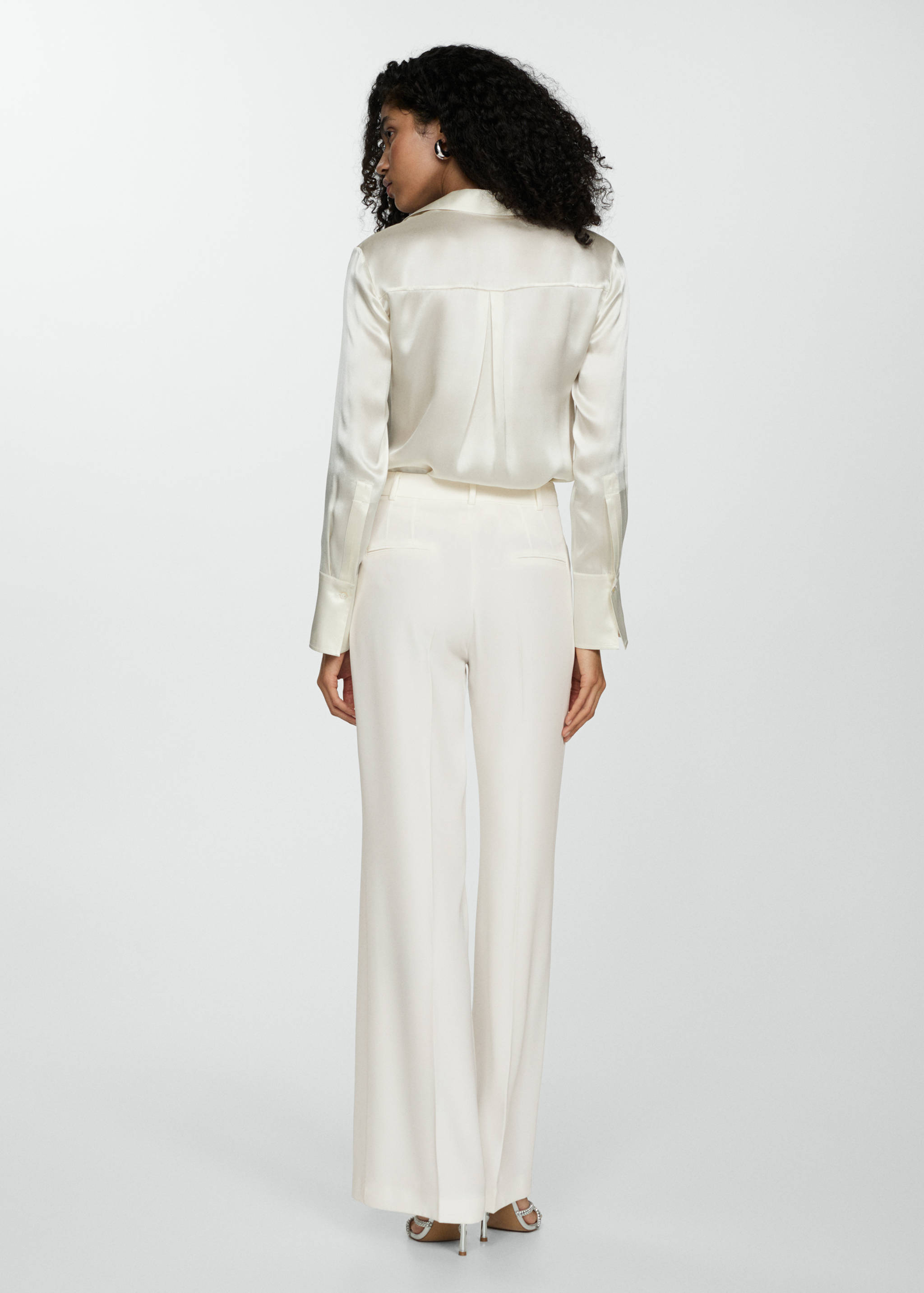Flowy straight-fit pants - Reverse of the article