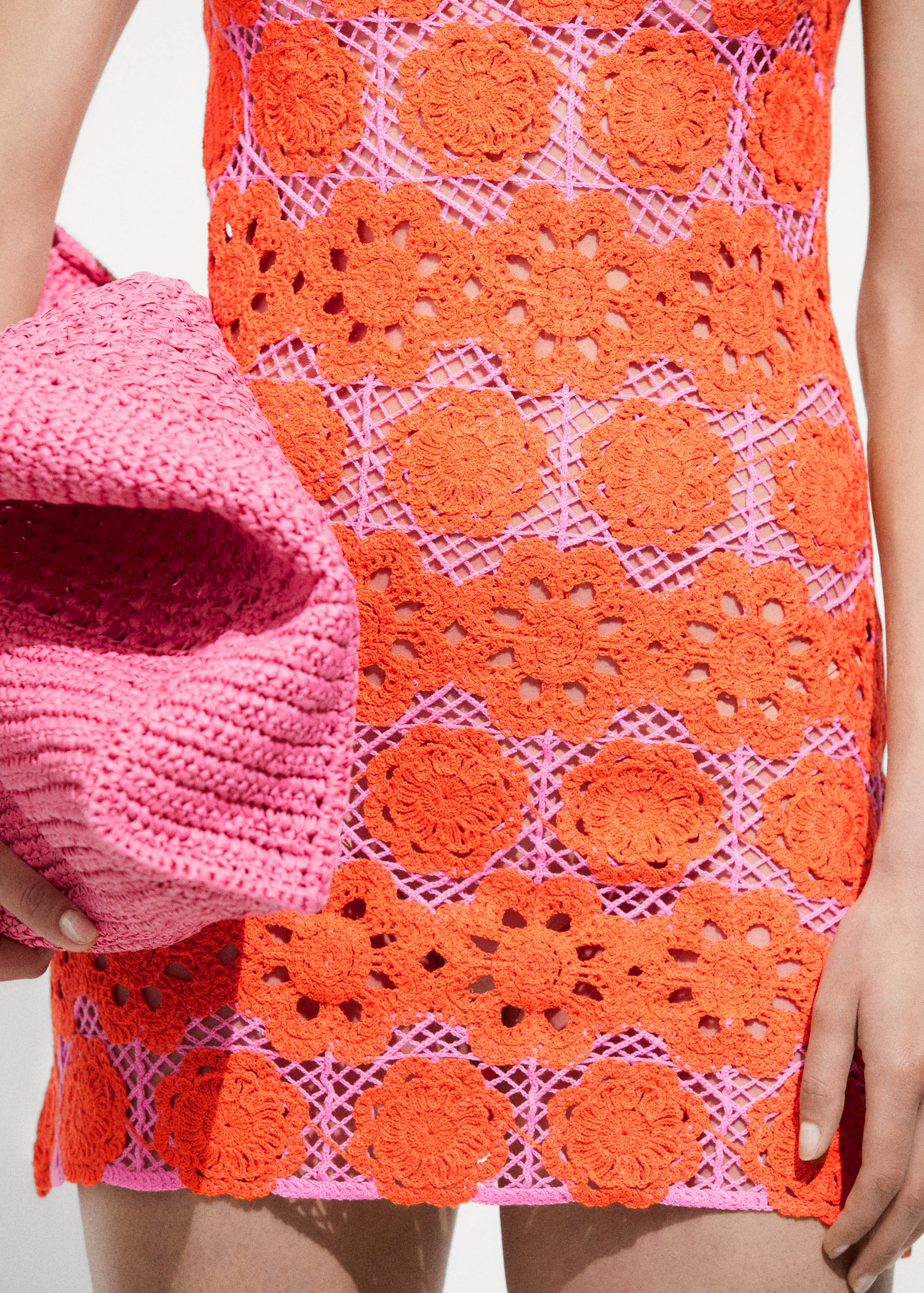 Robe crochet fleurs - Plan moyen