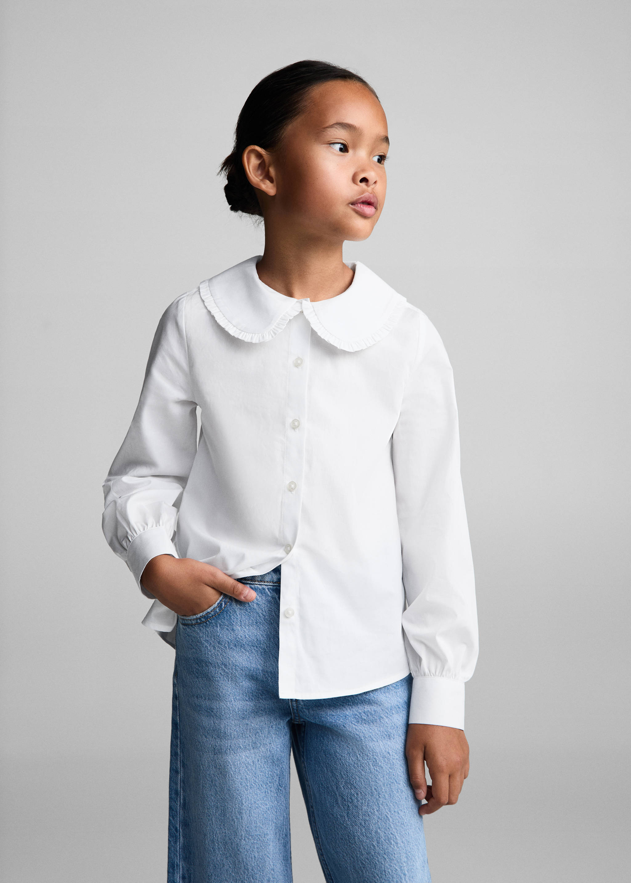 Chemise ajourée col Claudine - Plan moyen