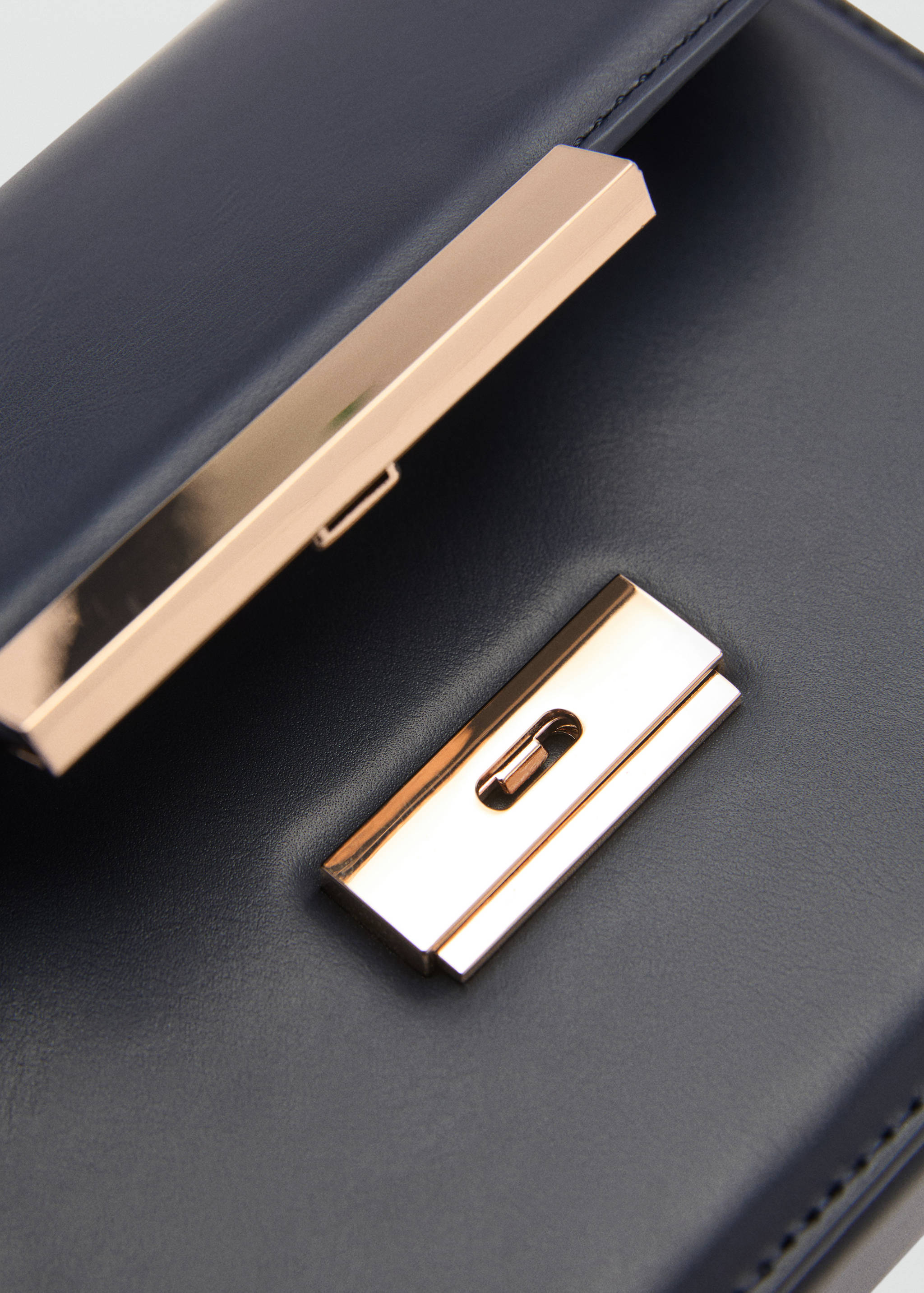 Bolso bandolera solapa - Detalle del artículo 2