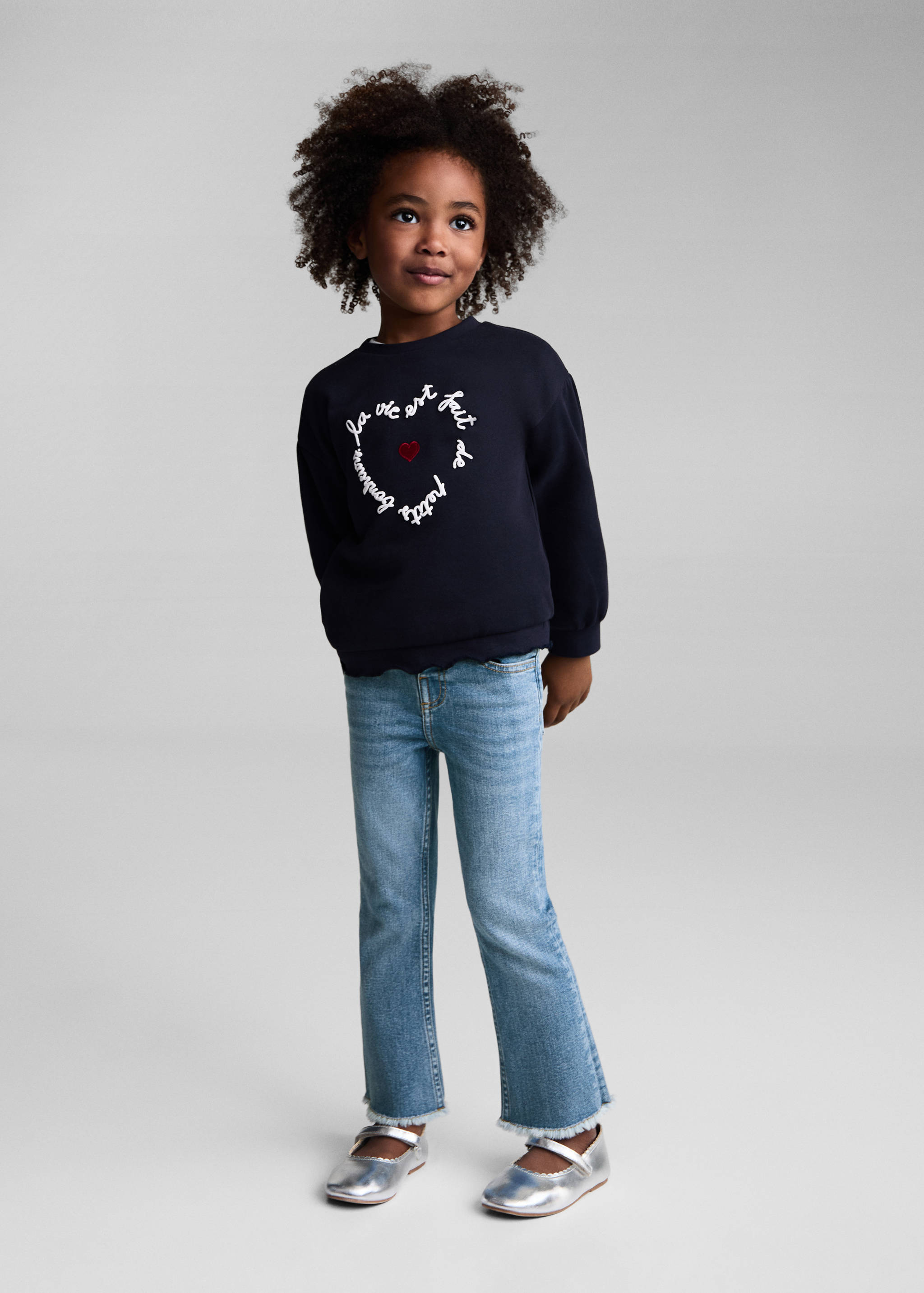 Flared finished jeans - General plane