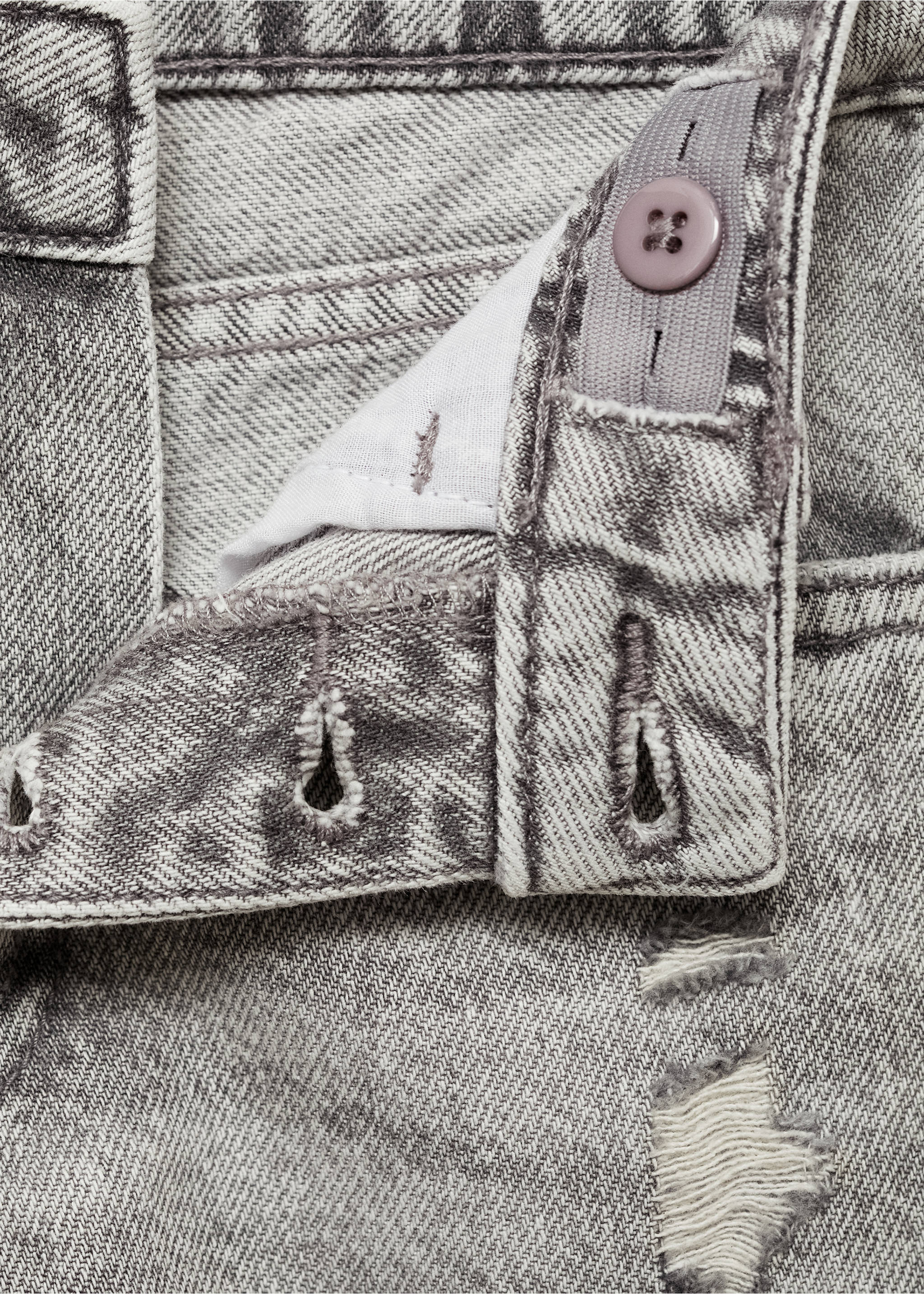 Mom-fit jeans - Details of the article 8, Denim Grey. Ref: 77003275-00.
