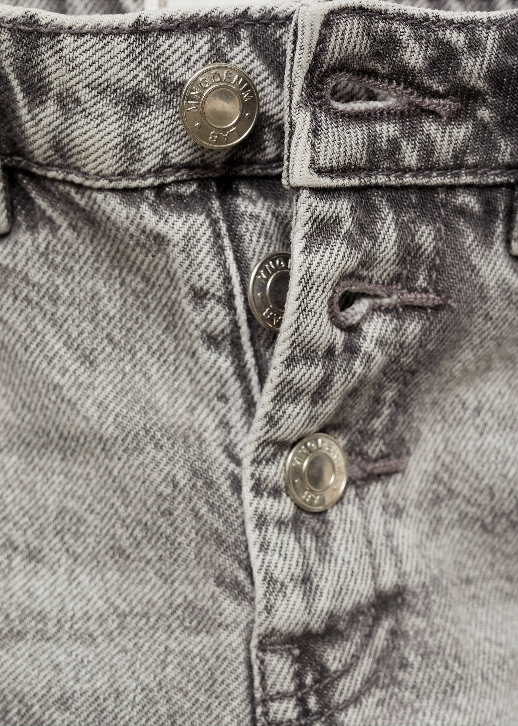 Mom-fit jeans - Details of the article 0, Denim Grey. Ref: 77003275-00.