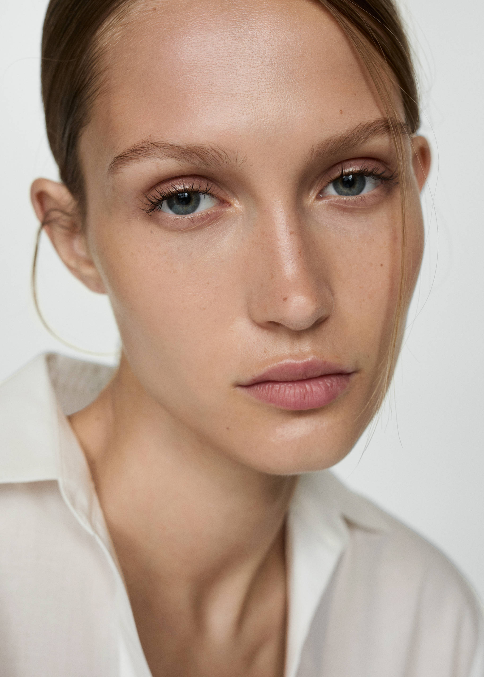 Lightweight cotton shirt - Details of the article 1