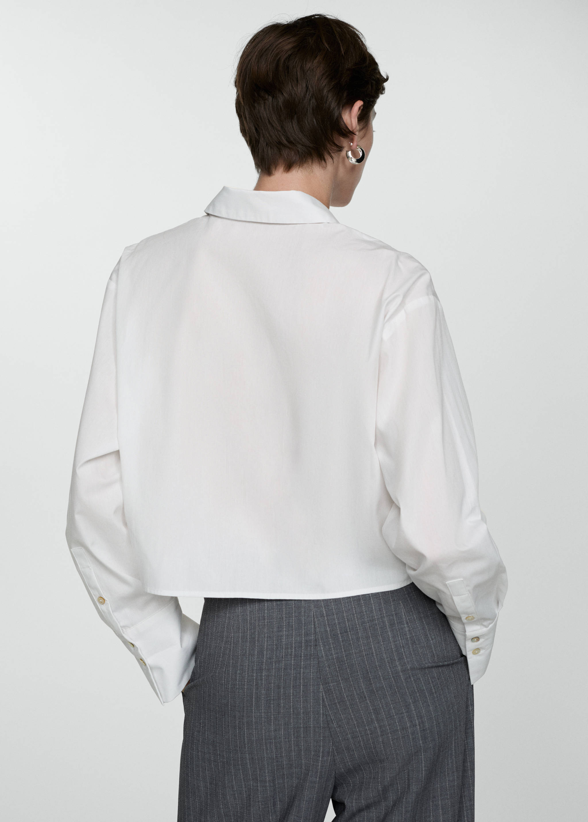 Cropped shirt with pocket - Reverse of the article