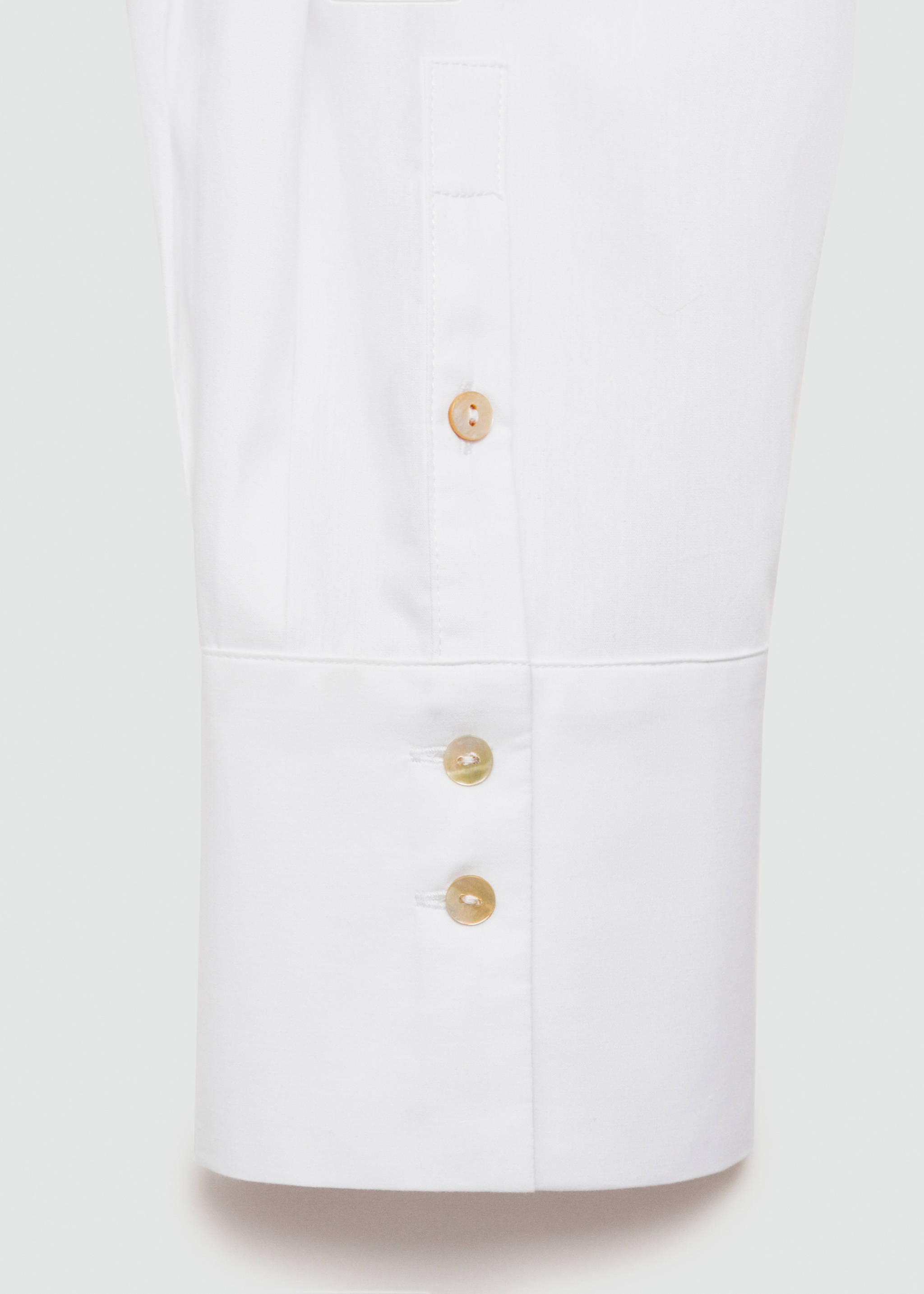 Cropped shirt with pocket - Details of the article 0
