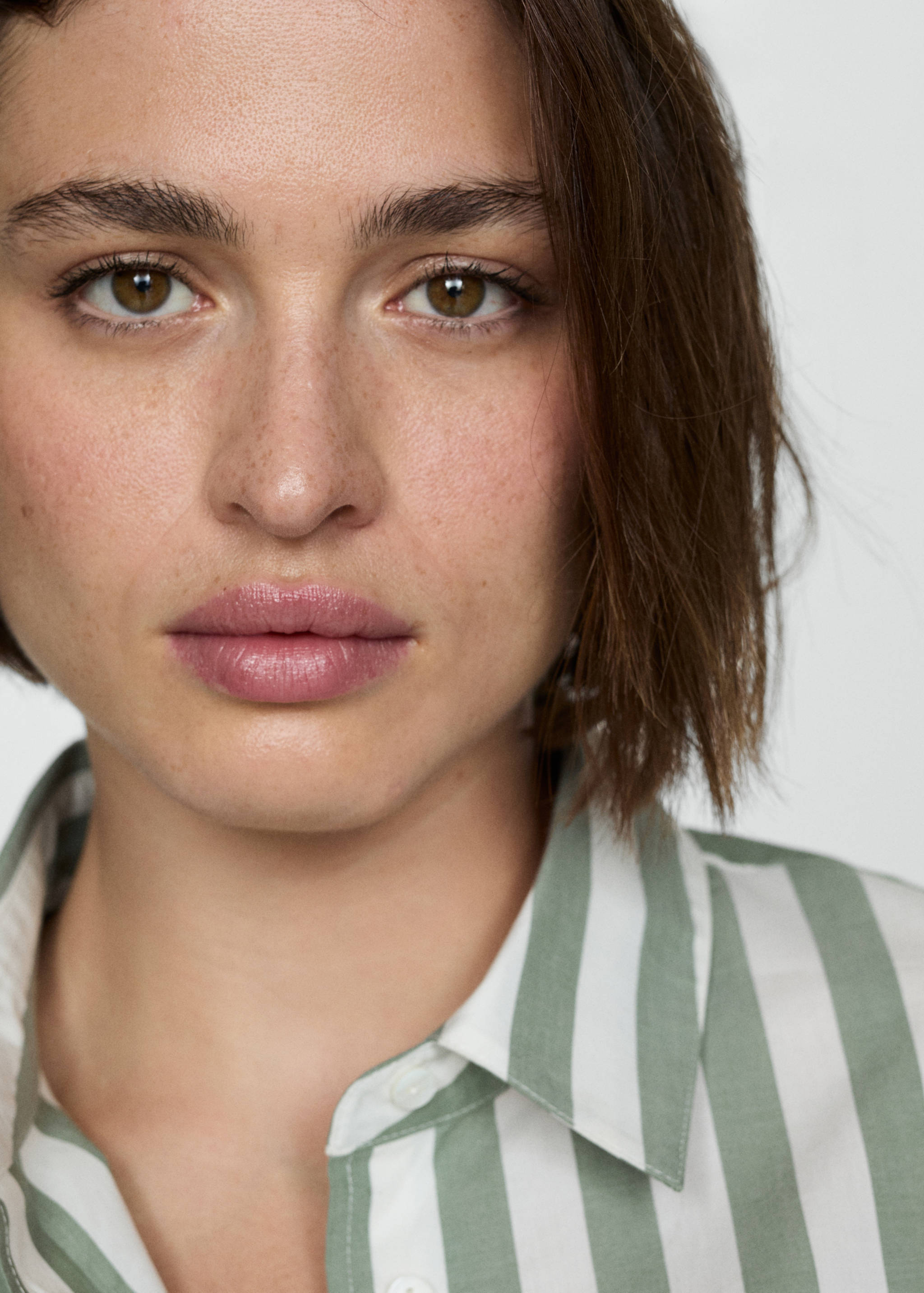 Striped cotton shirt - Details of the article 4