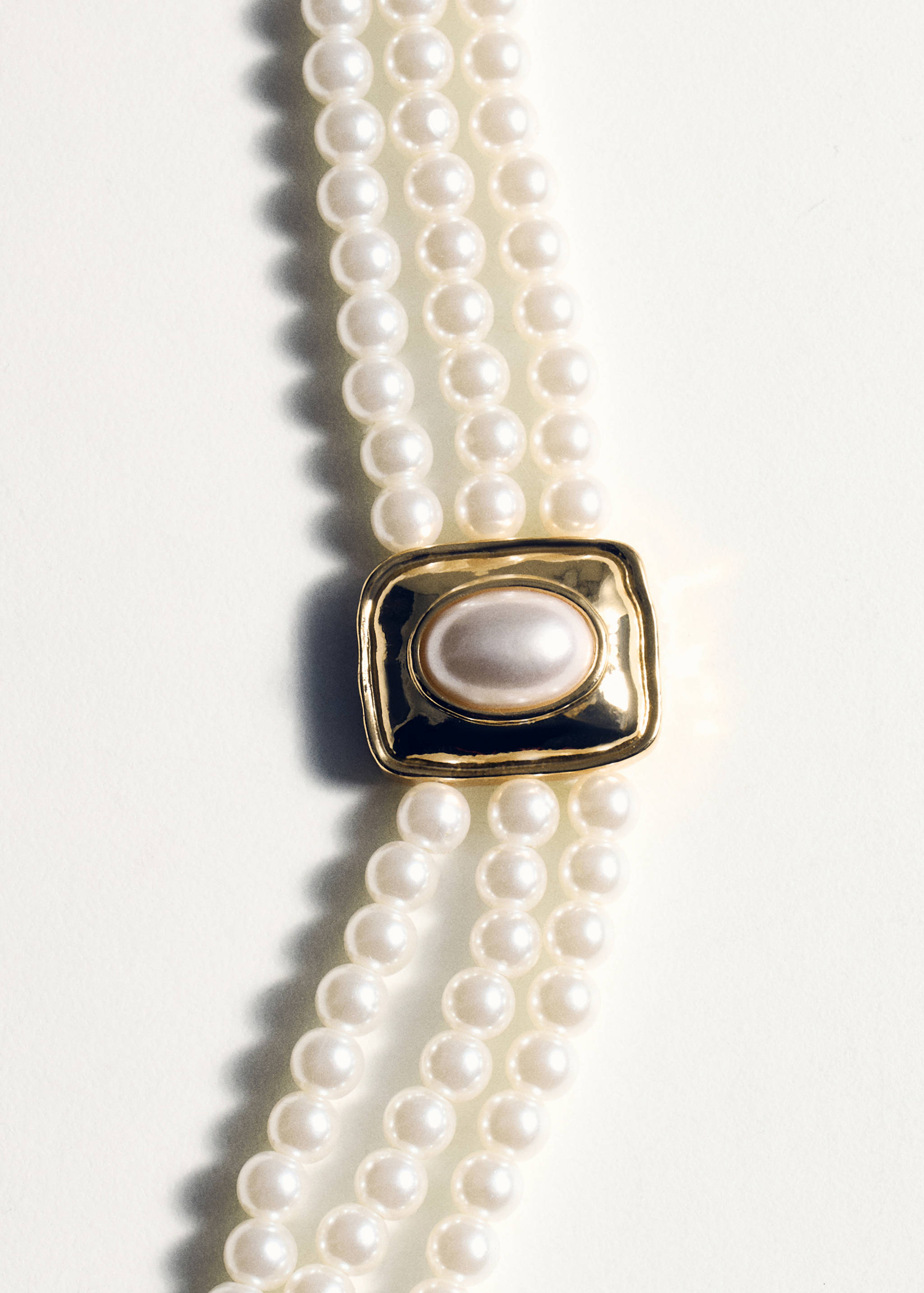 Triple-pearl necklace - Details of the article 5