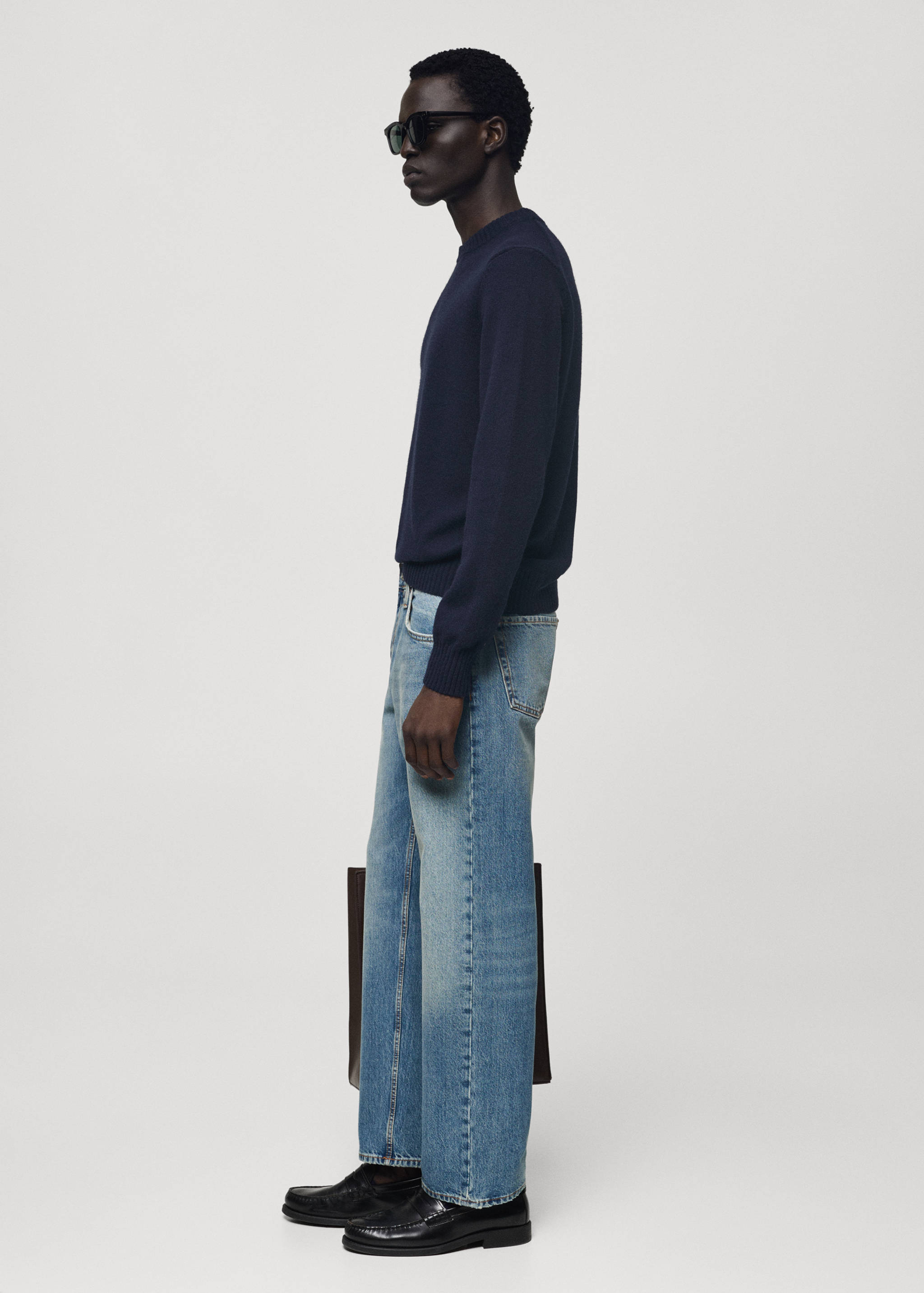 Ripped straight-fit light-wash jeans - Details of the article 2