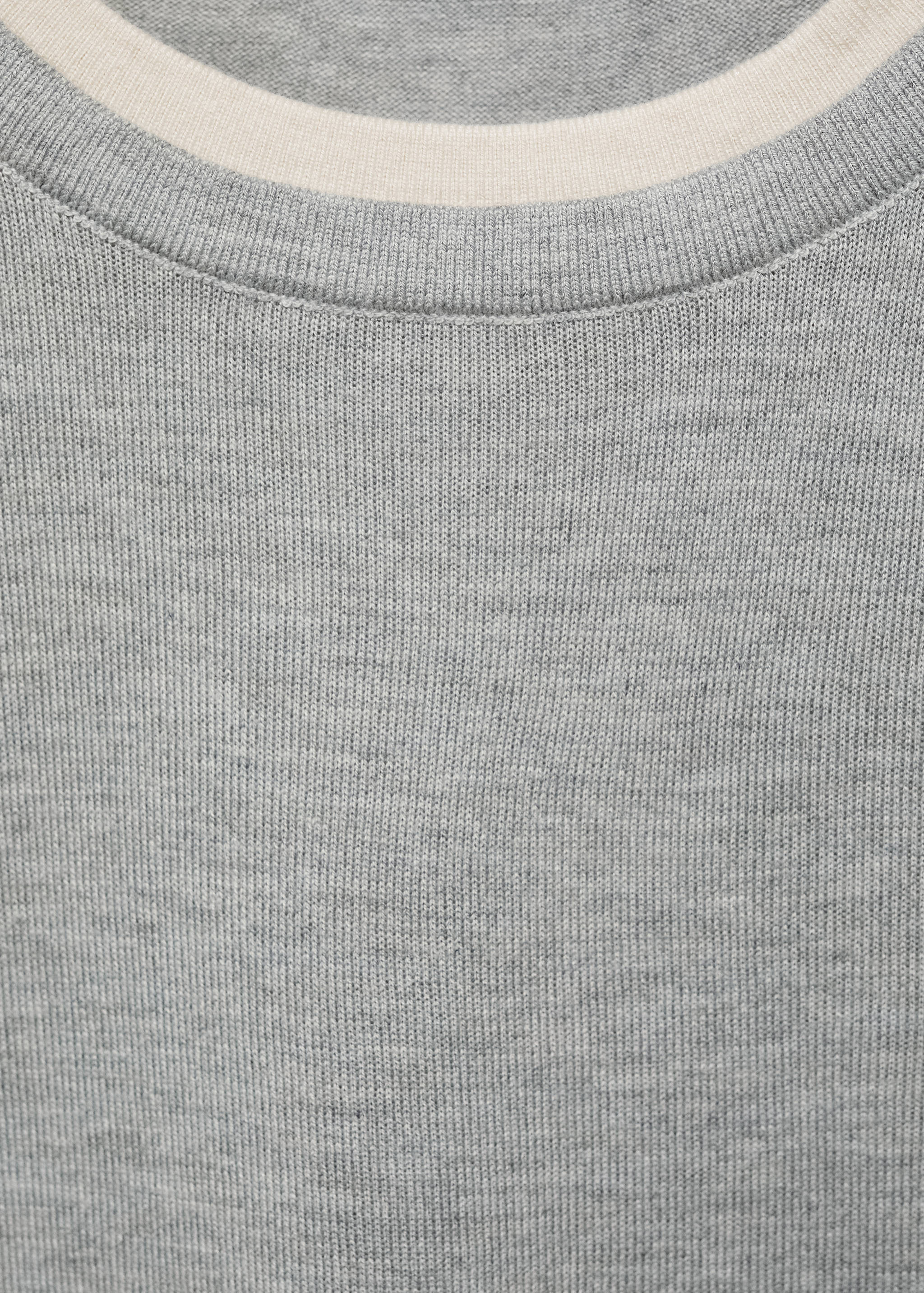 Fine-knit sweater with contrasting trims - Details of the article 8