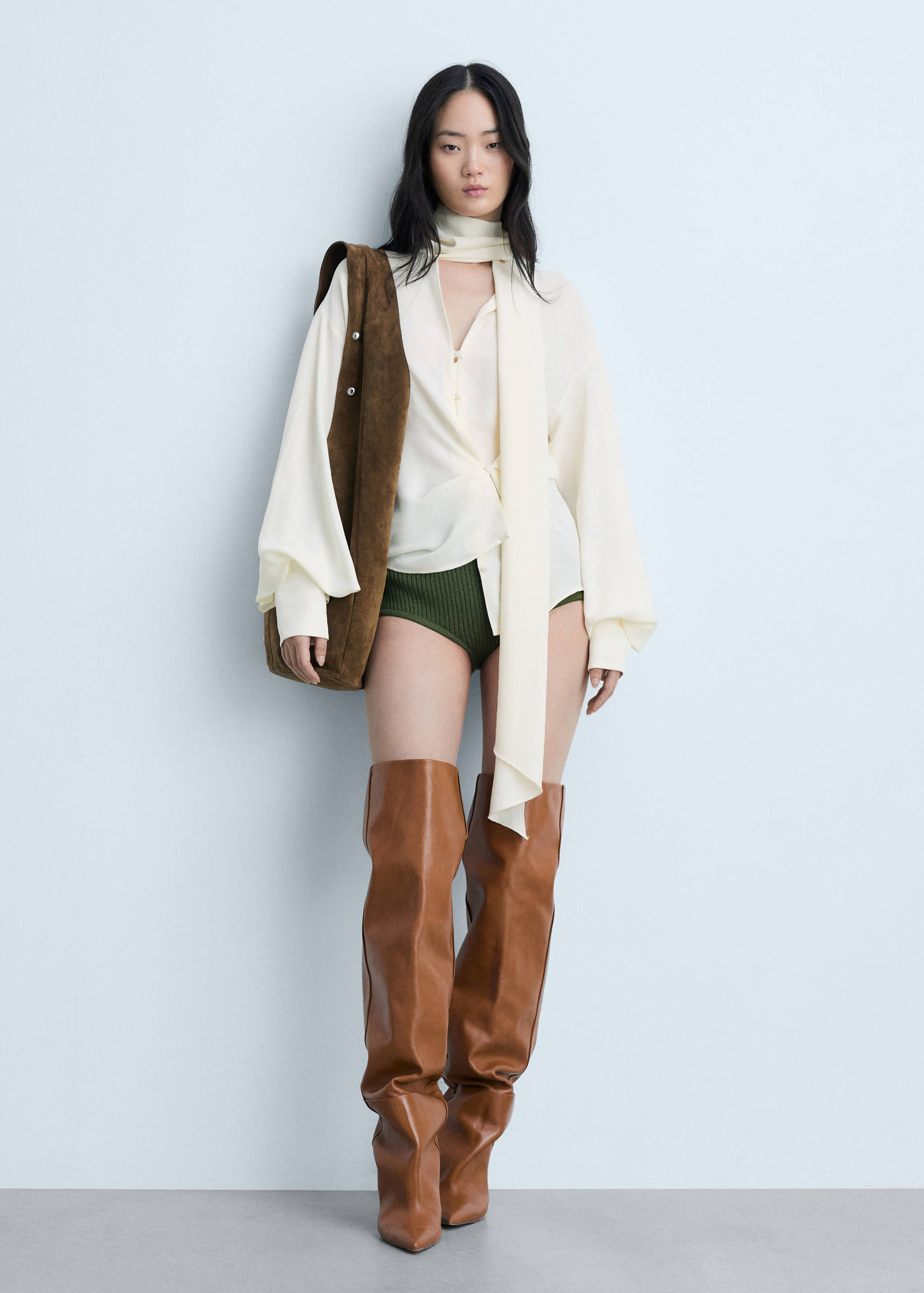 Ruffled dress with zip - General plane