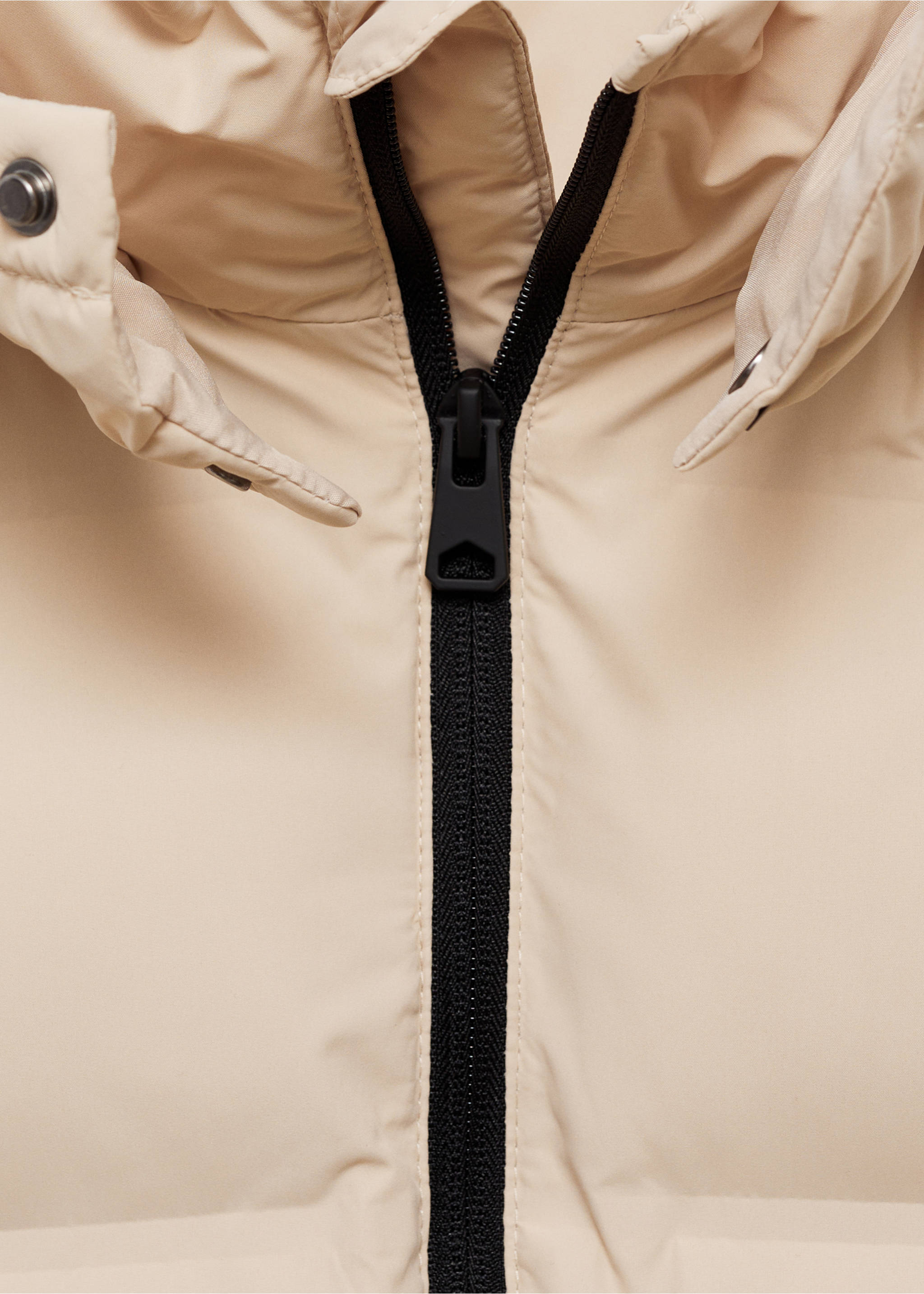 Quilted long coat - Details of the article 8, Beige. Ref: 77005633-00.
