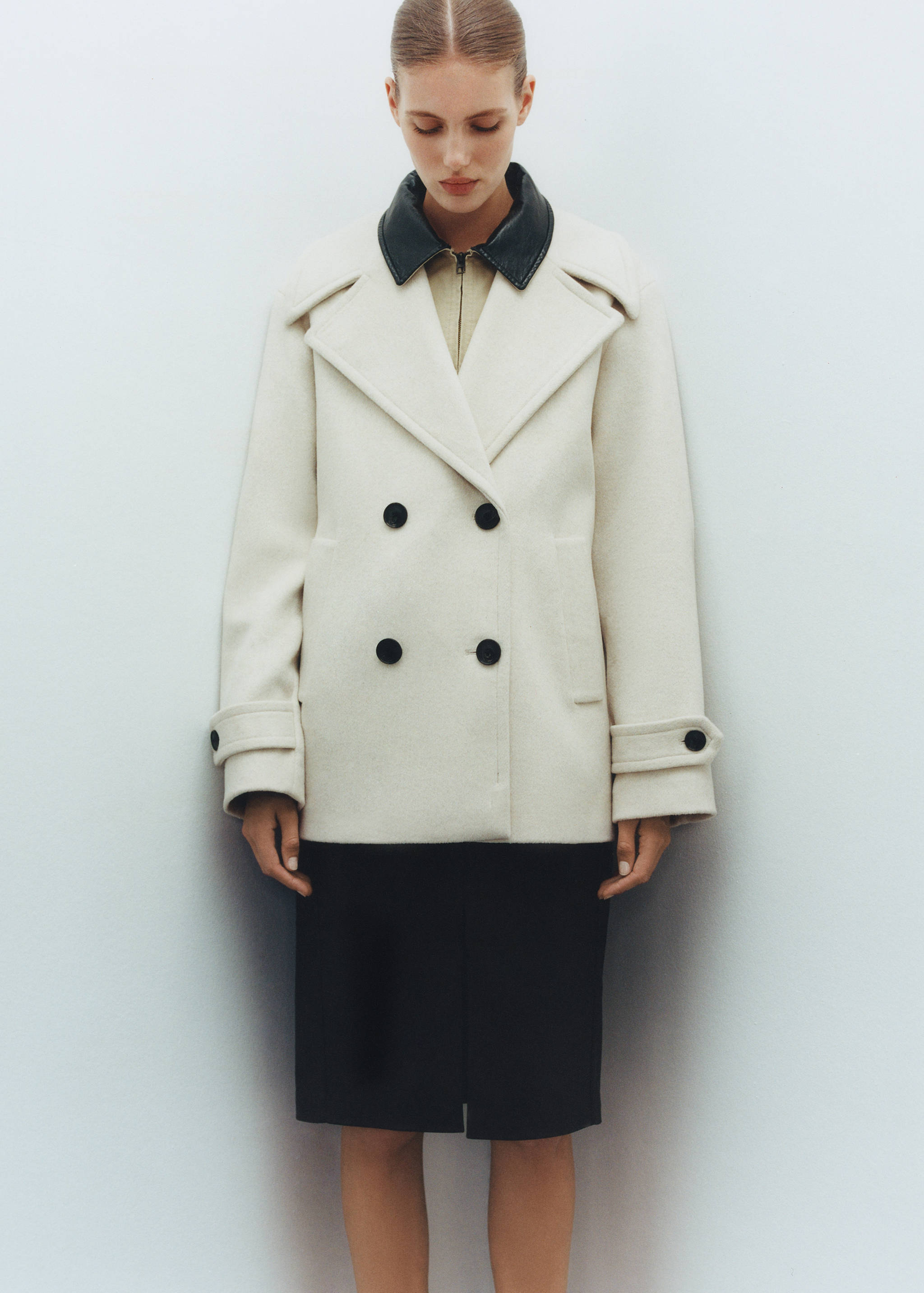 Wool double-breasted coat with buttons - Details of the article 7