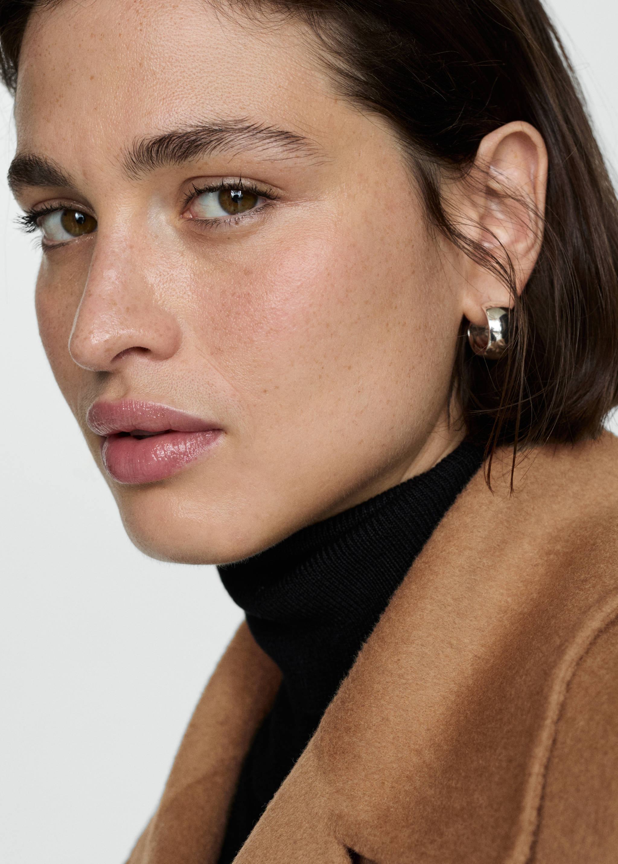 Handmade wool coat with belt - Details of the article 4