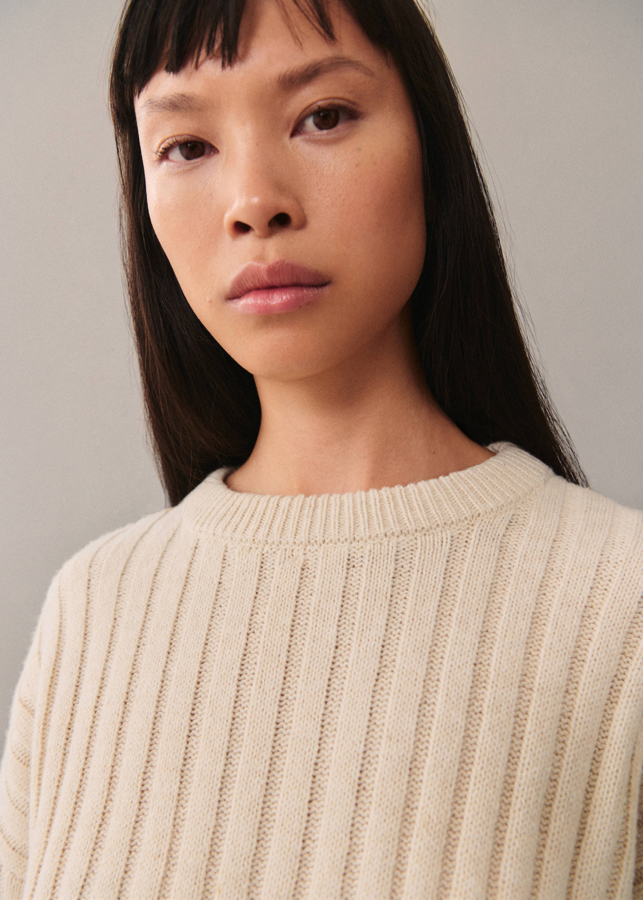 Ribbed knit sweater - Medium plane