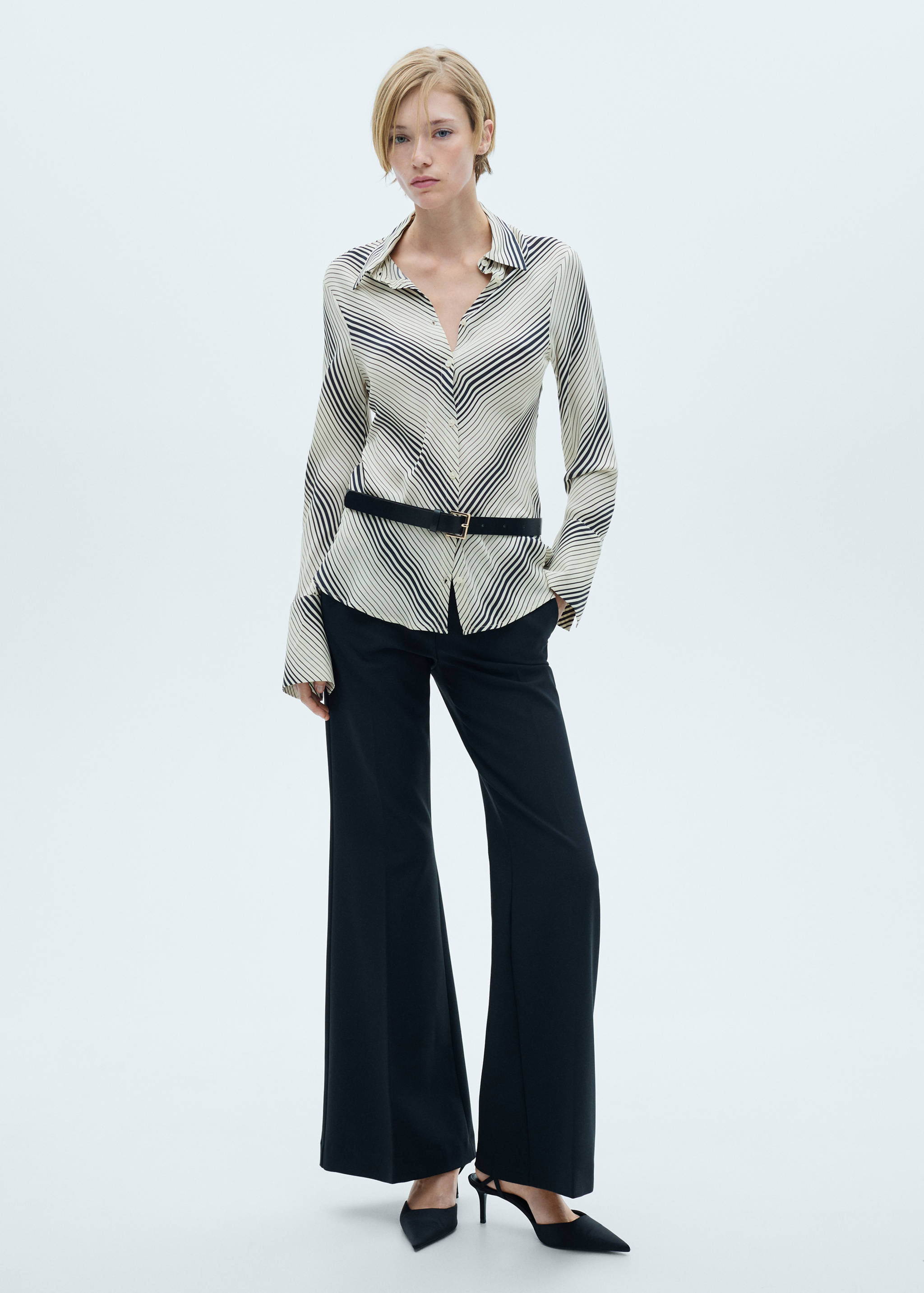 Striped shirt with flared sleeves - General plane